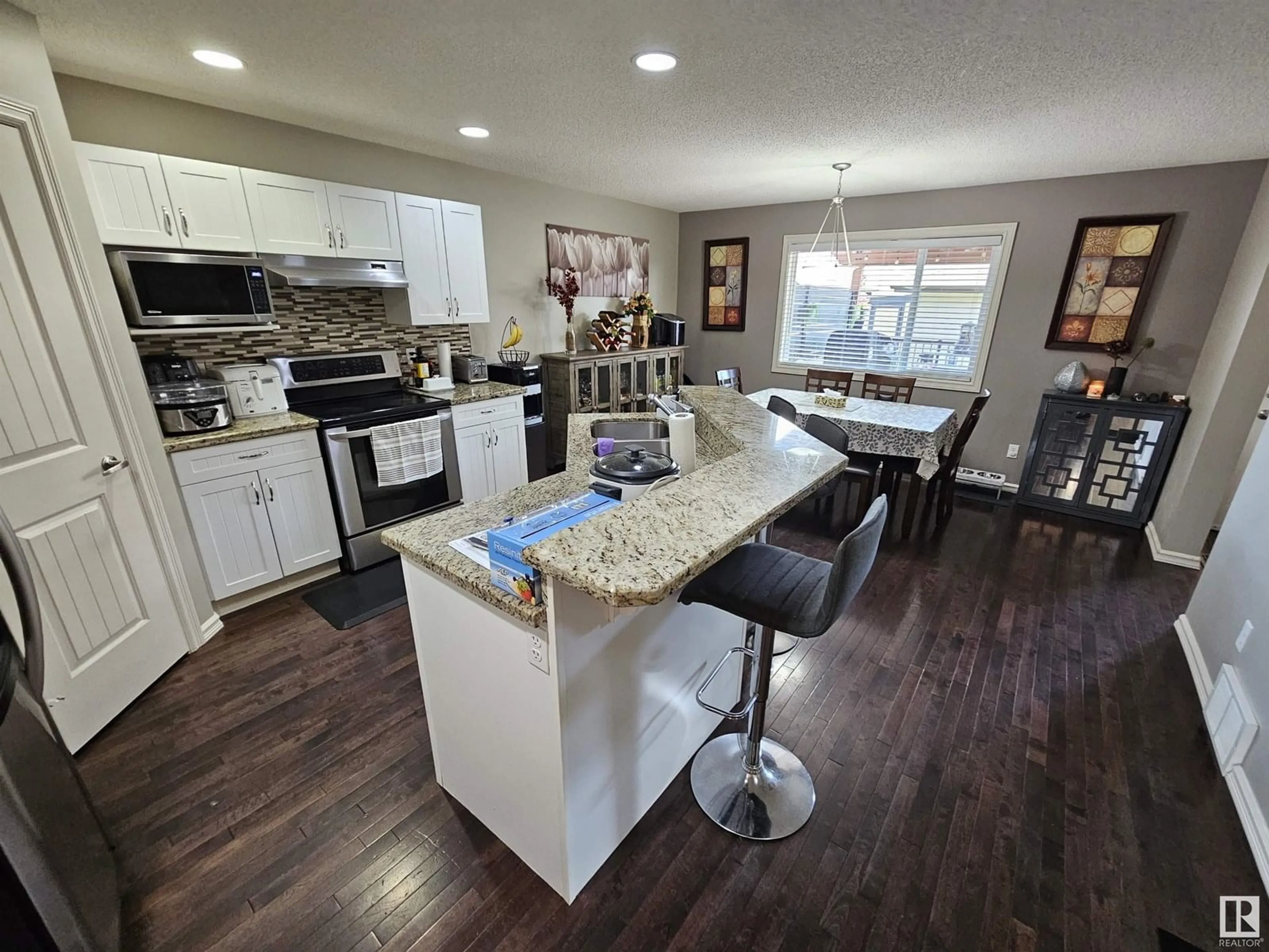 Open concept kitchen, unknown for 1123 36 AV, Edmonton Alberta T6T0E9