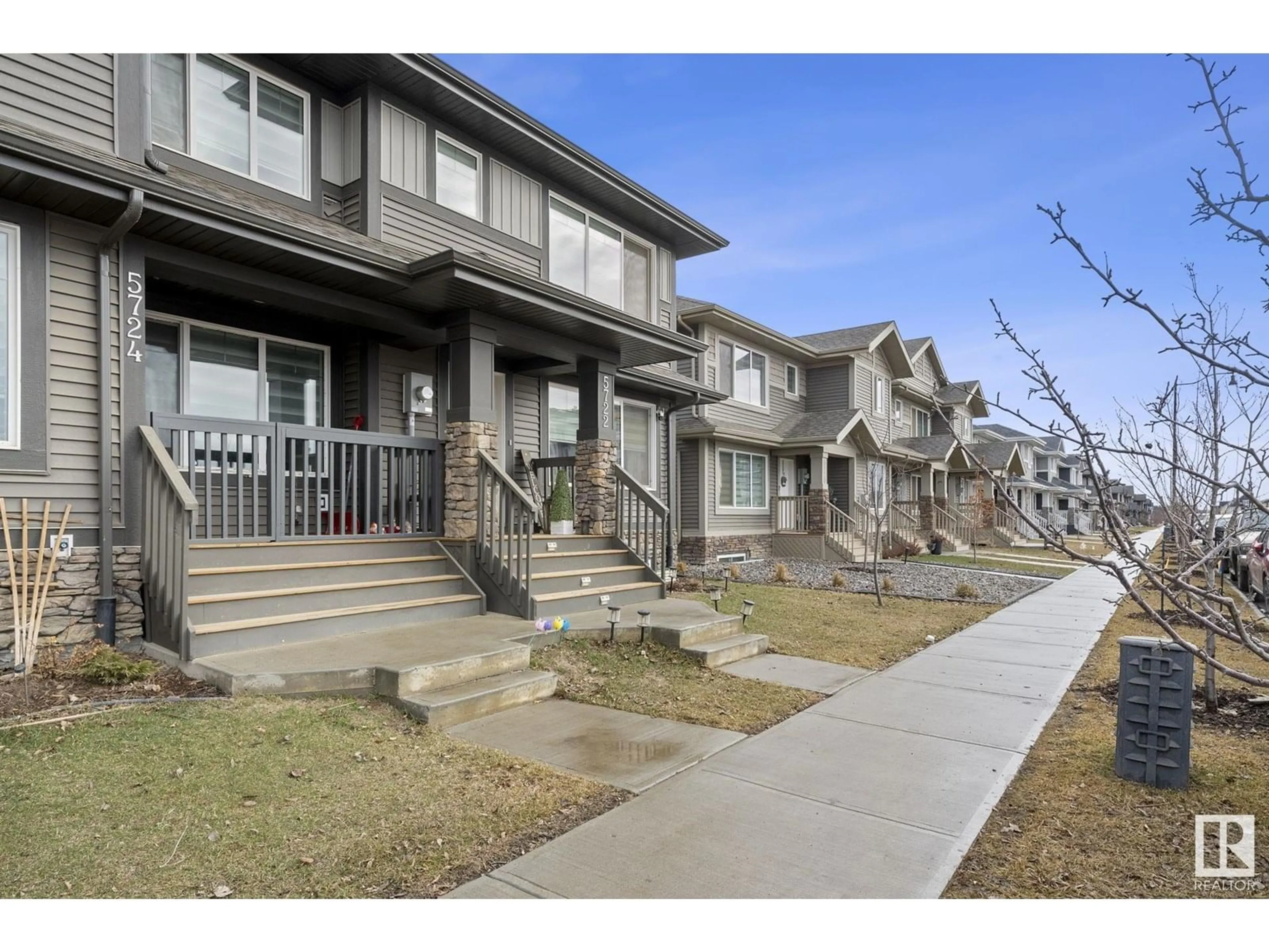 A pic from outside/outdoor area/front of a property/back of a property/a pic from drone, street for 5722 JUCHLI AV, Edmonton Alberta T5E6Y2