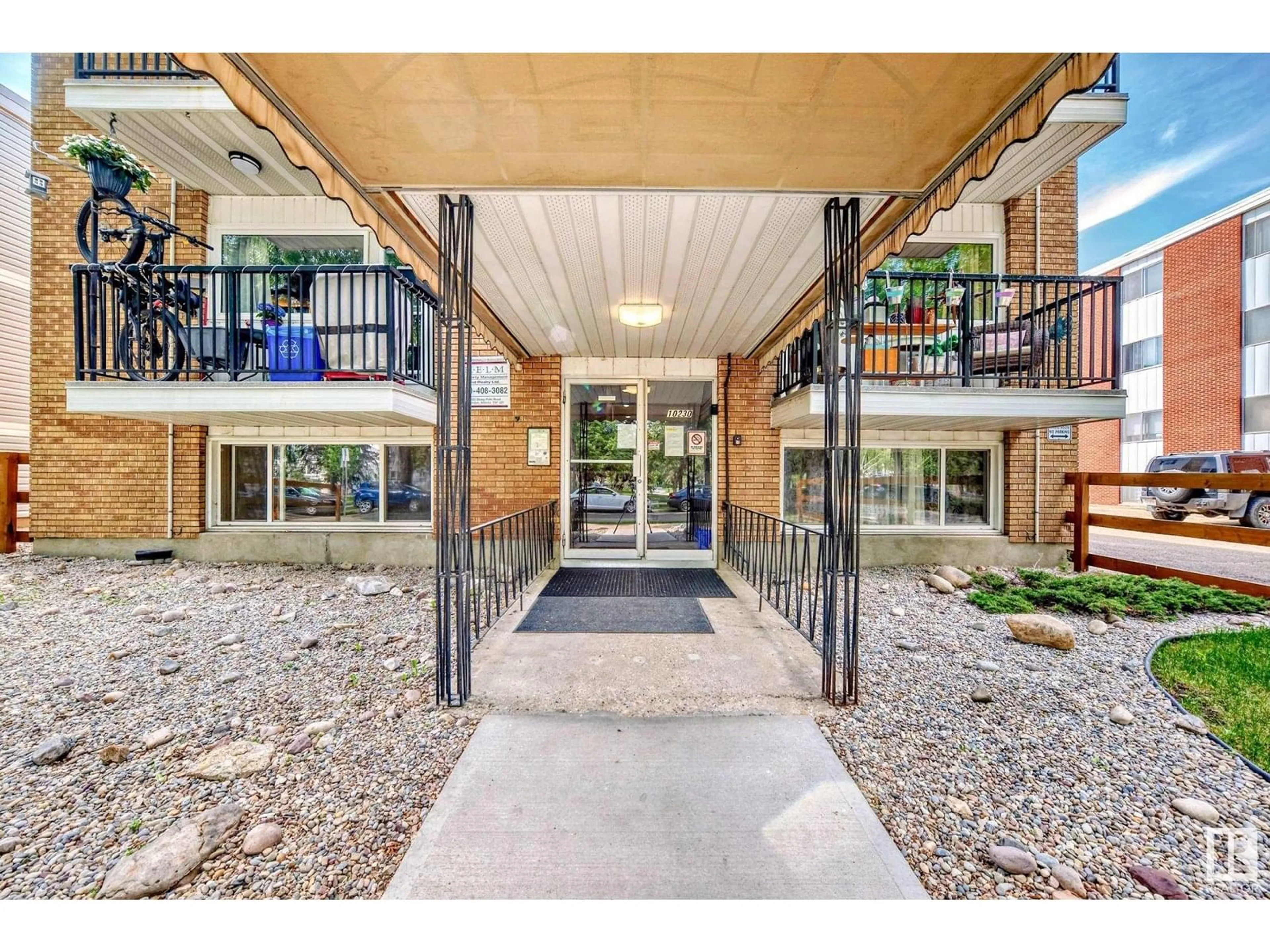 Indoor entryway for #31 - 10230 122 ST, Edmonton Alberta T5N1L9