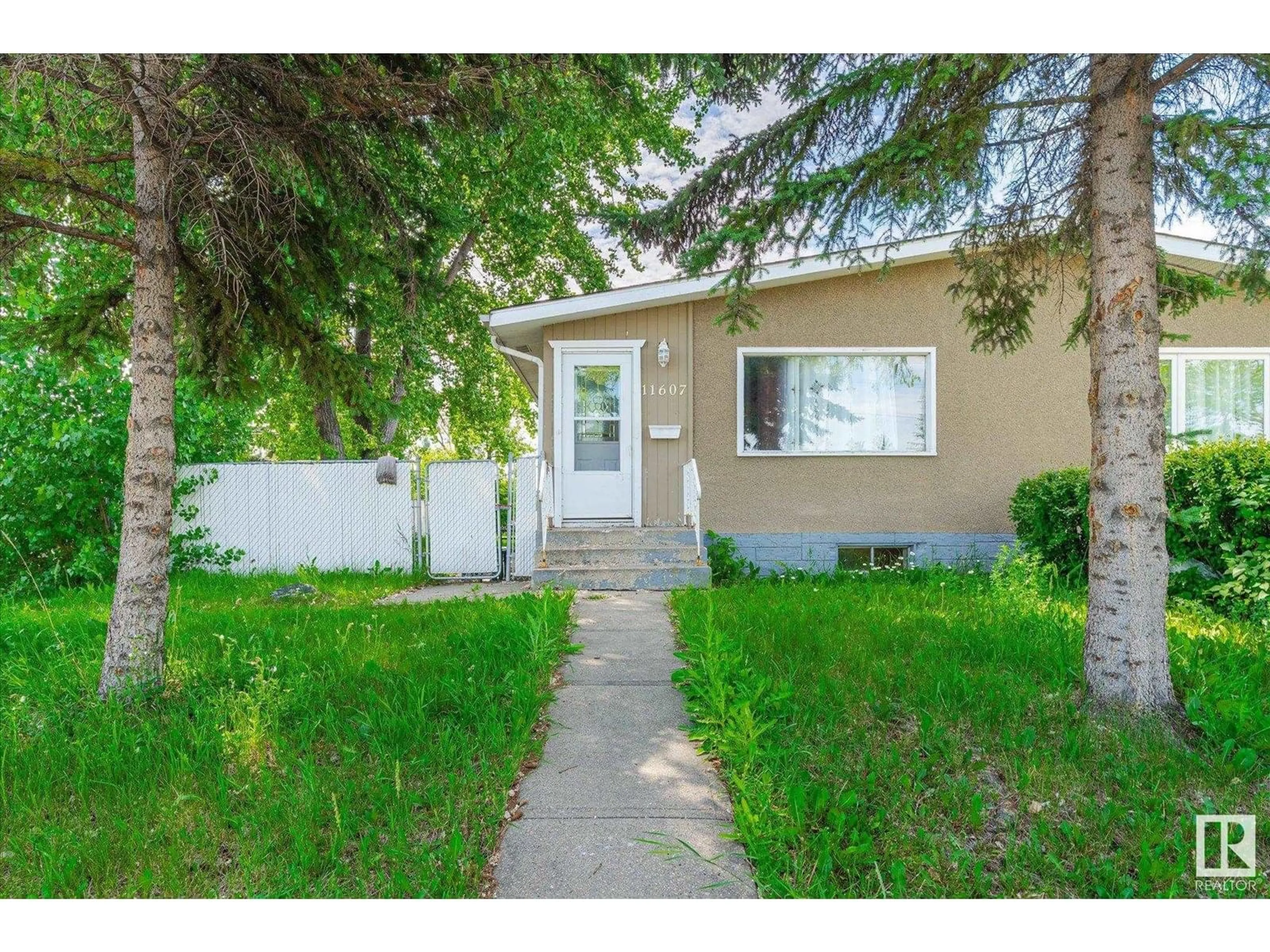 Unknown for 11607 137 AV, Edmonton Alberta T5E1Z6