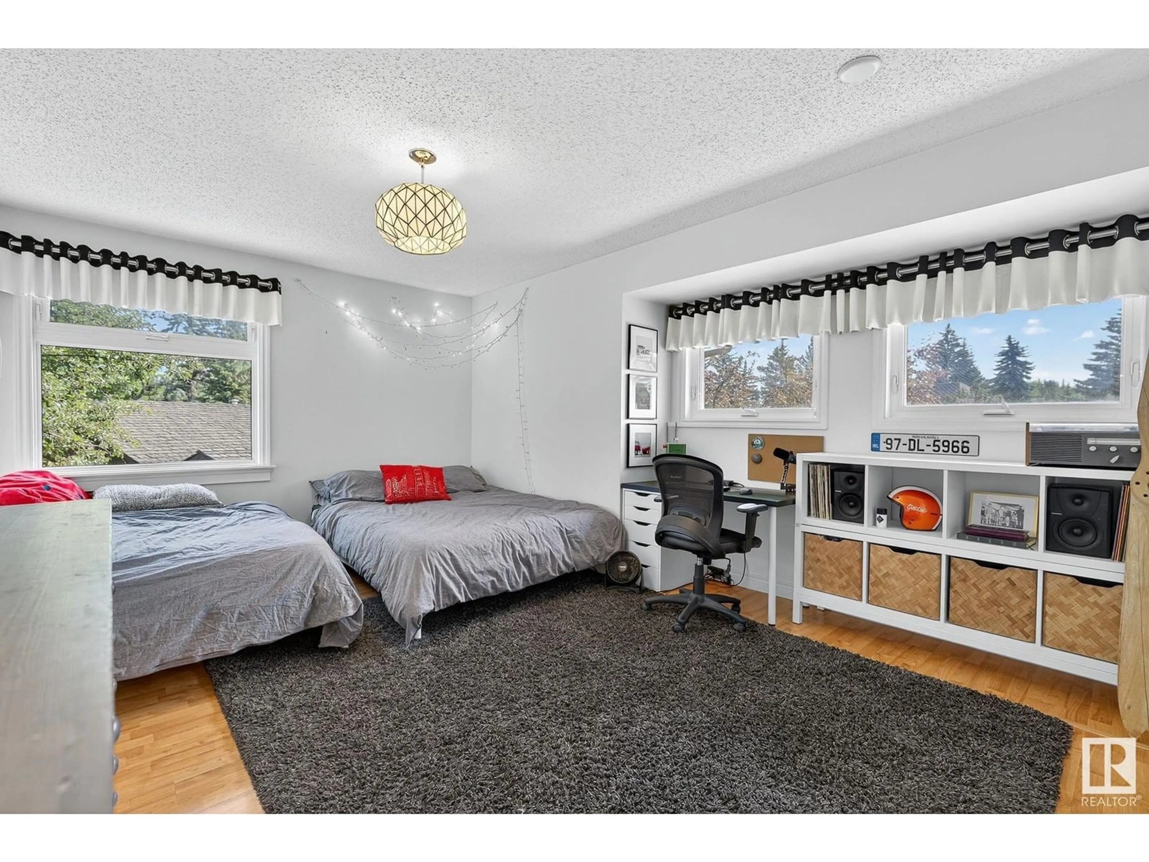 A pic of a room for 251 WAKINA DR, Edmonton Alberta T5T2X6