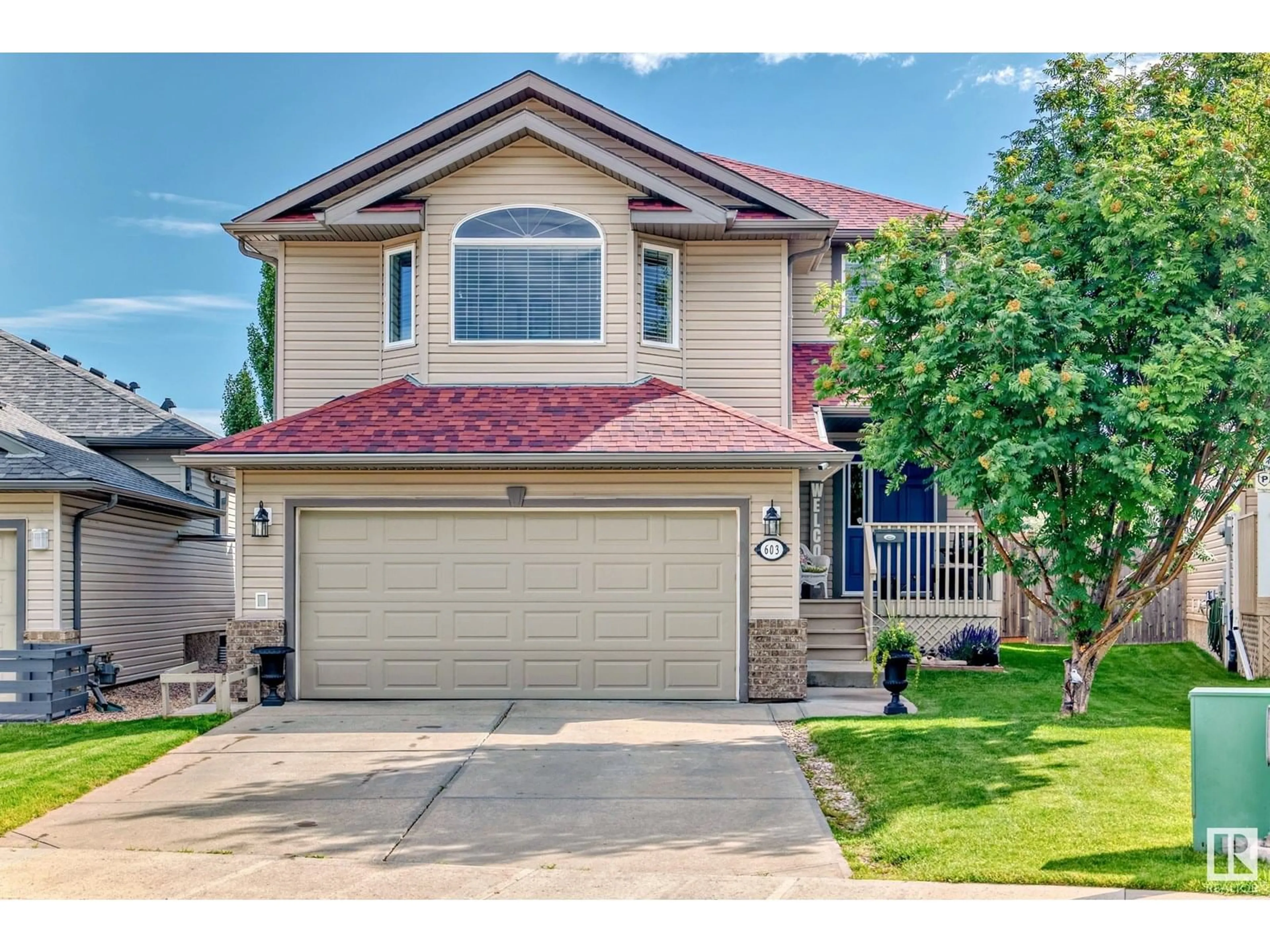 Home with vinyl exterior material, street for 603 FOXTAIL LN, Sherwood Park Alberta T8A3C2