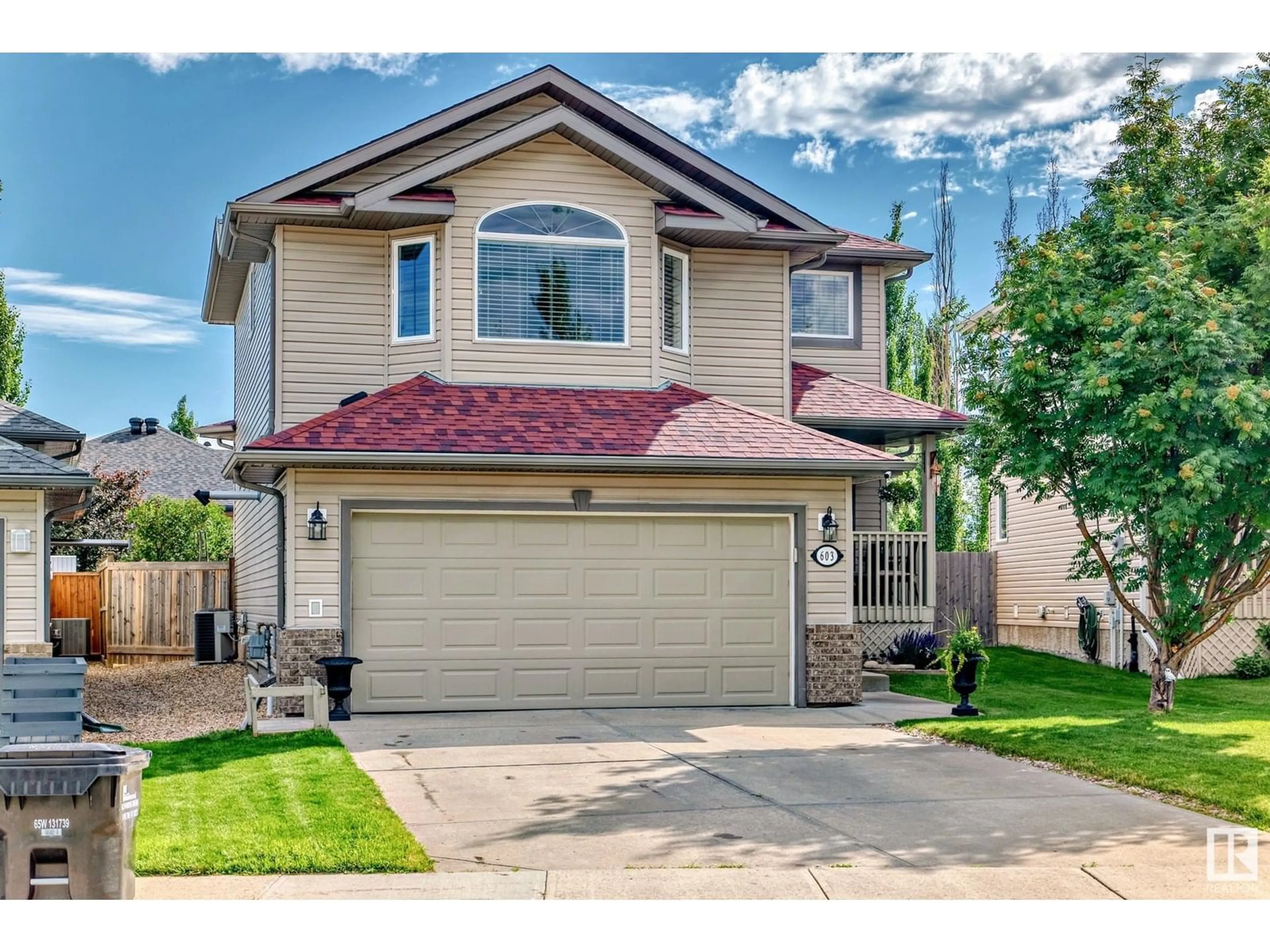 Home with vinyl exterior material, street for 603 FOXTAIL LN, Sherwood Park Alberta T8A3C2