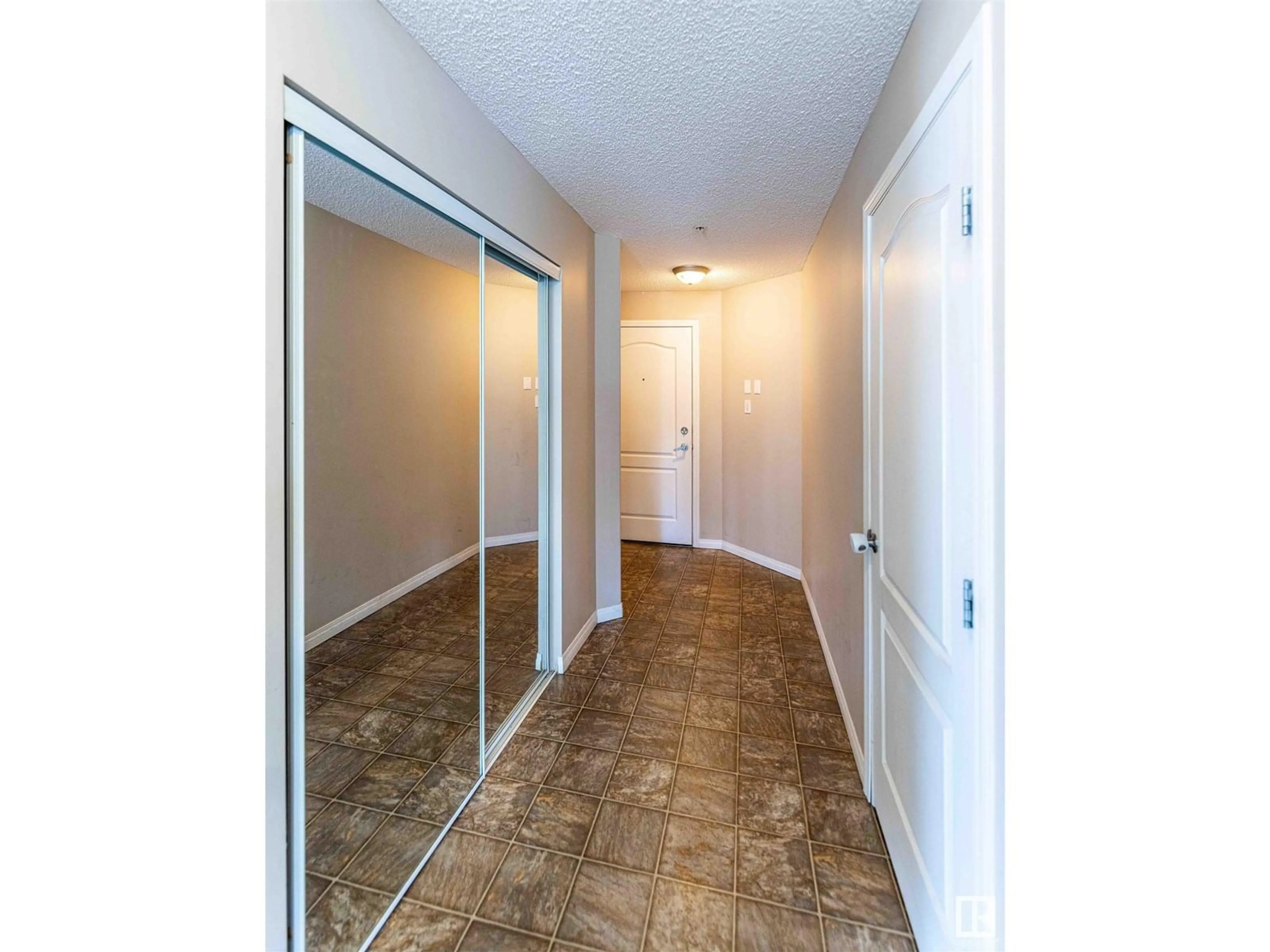 Indoor entryway for 7327 - 7224 SOUTH TERWILLEGAR DR, Edmonton Alberta T6R0L8