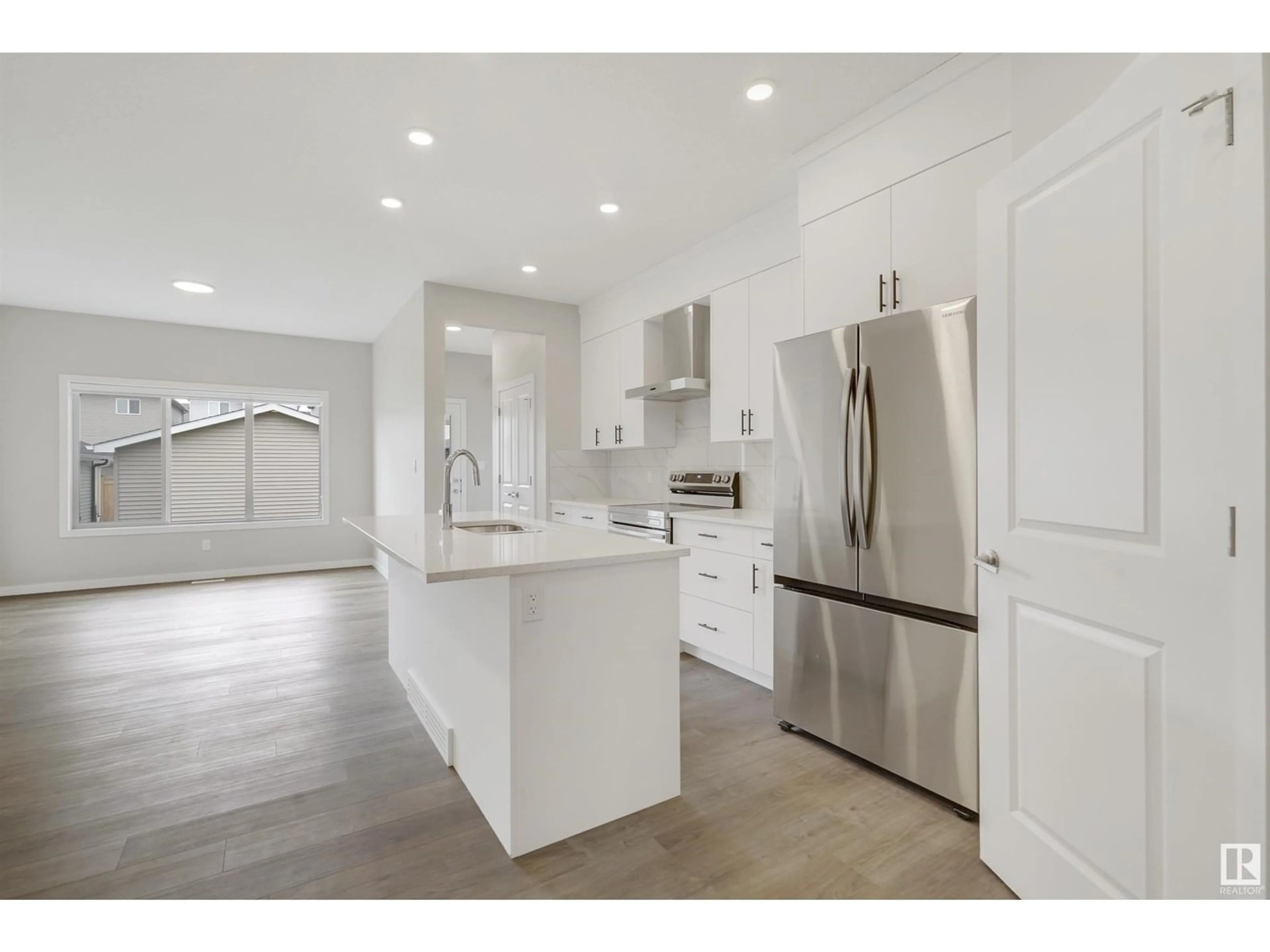 Open concept kitchen, unknown for 474 EDGEMONT DR, Edmonton Alberta T6M1J8