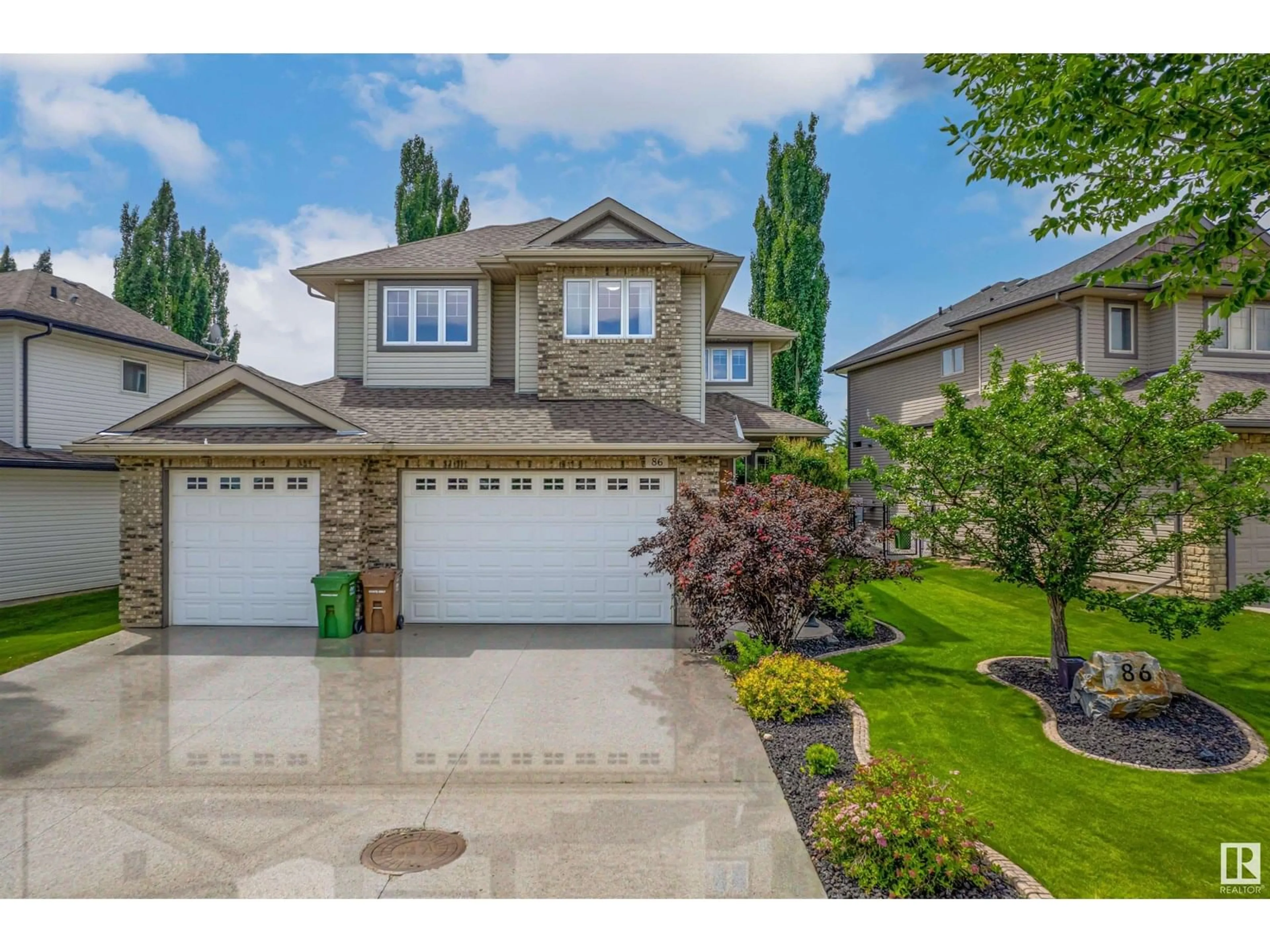 Home with vinyl exterior material, street for 86 OAK VISTA DR, St. Albert Alberta T8N3K4