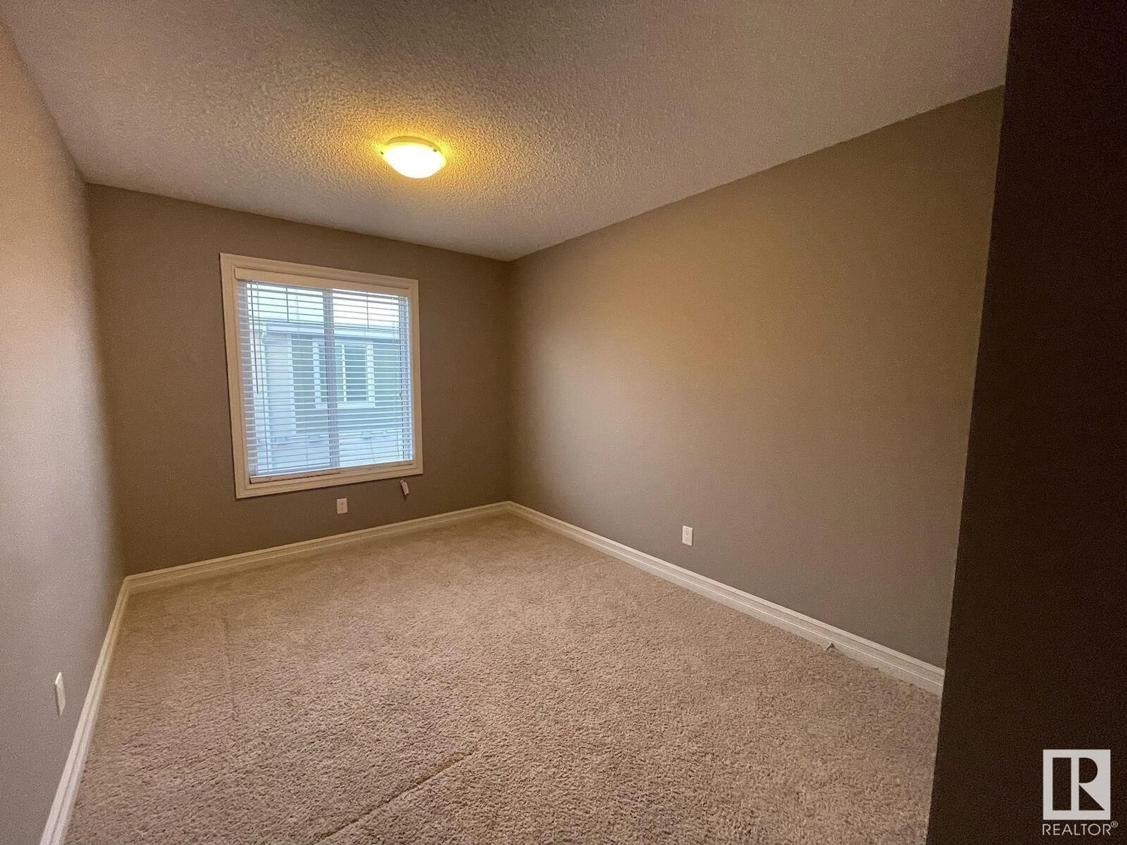 A pic of a room for #96 - 2003 RABBIT HILL RD, Edmonton Alberta T6R0R7