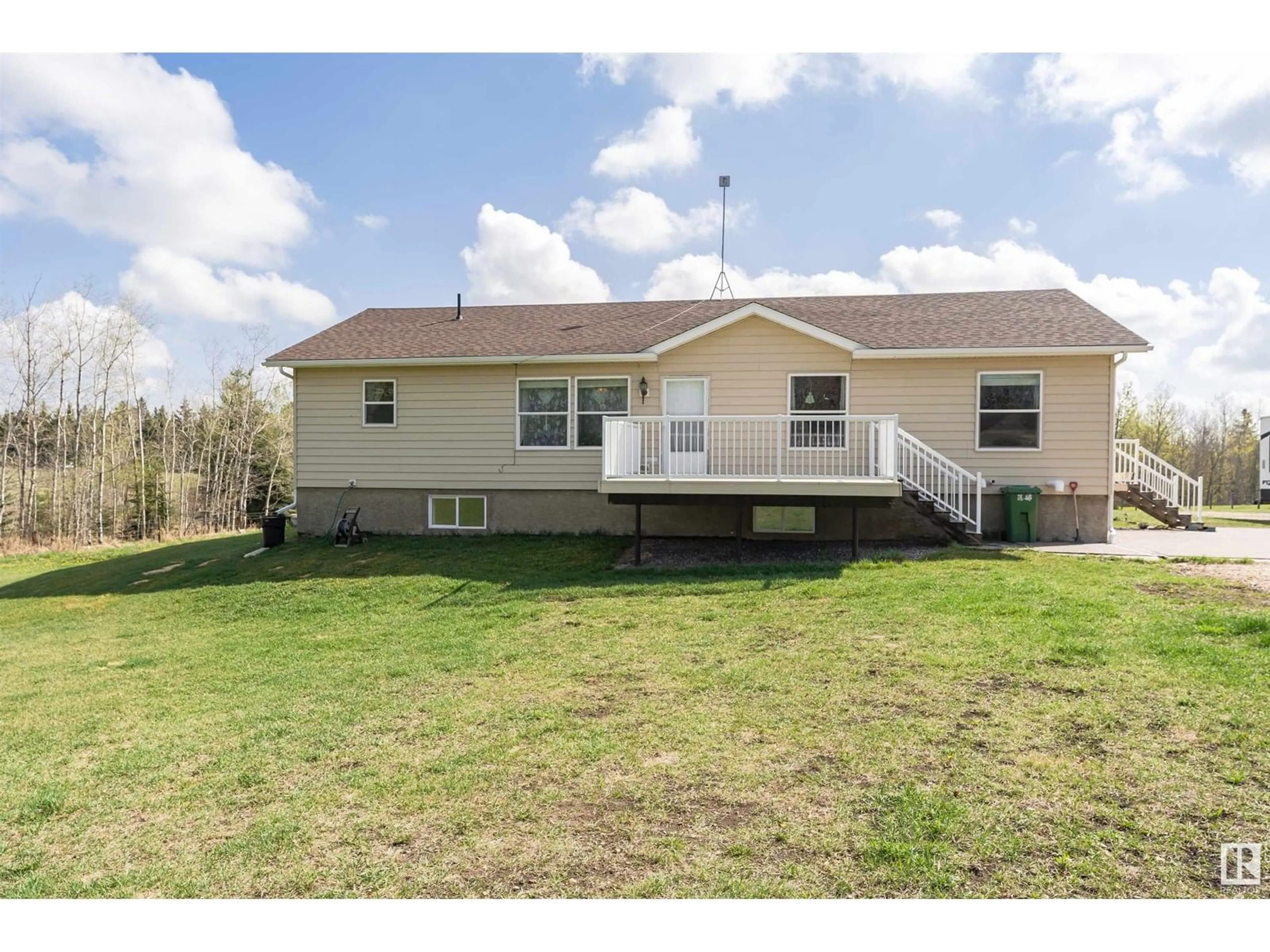A pic from outside/outdoor area/front of a property/back of a property/a pic from drone, unknown for 472079 RGE ROAD 243 A, Rural Wetaskiwin County Alberta T0C1Z0