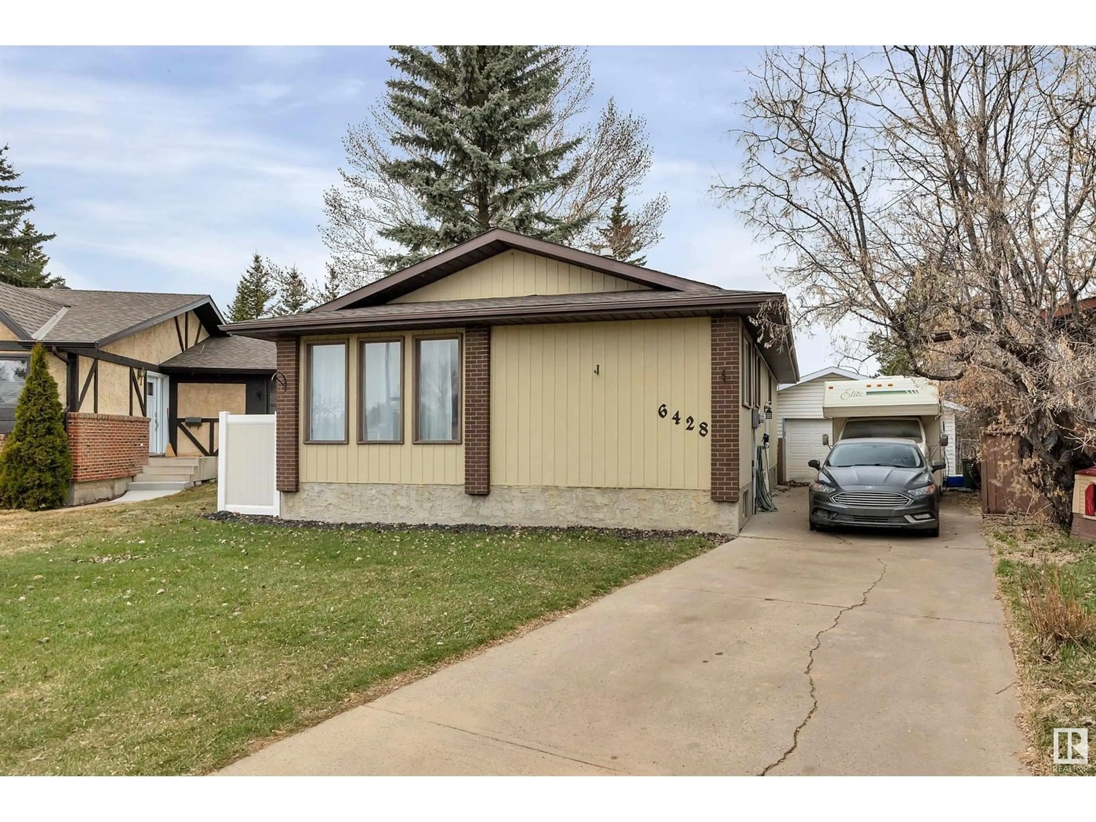 Unknown for 6428 15 AV, Edmonton Alberta T6L1S6