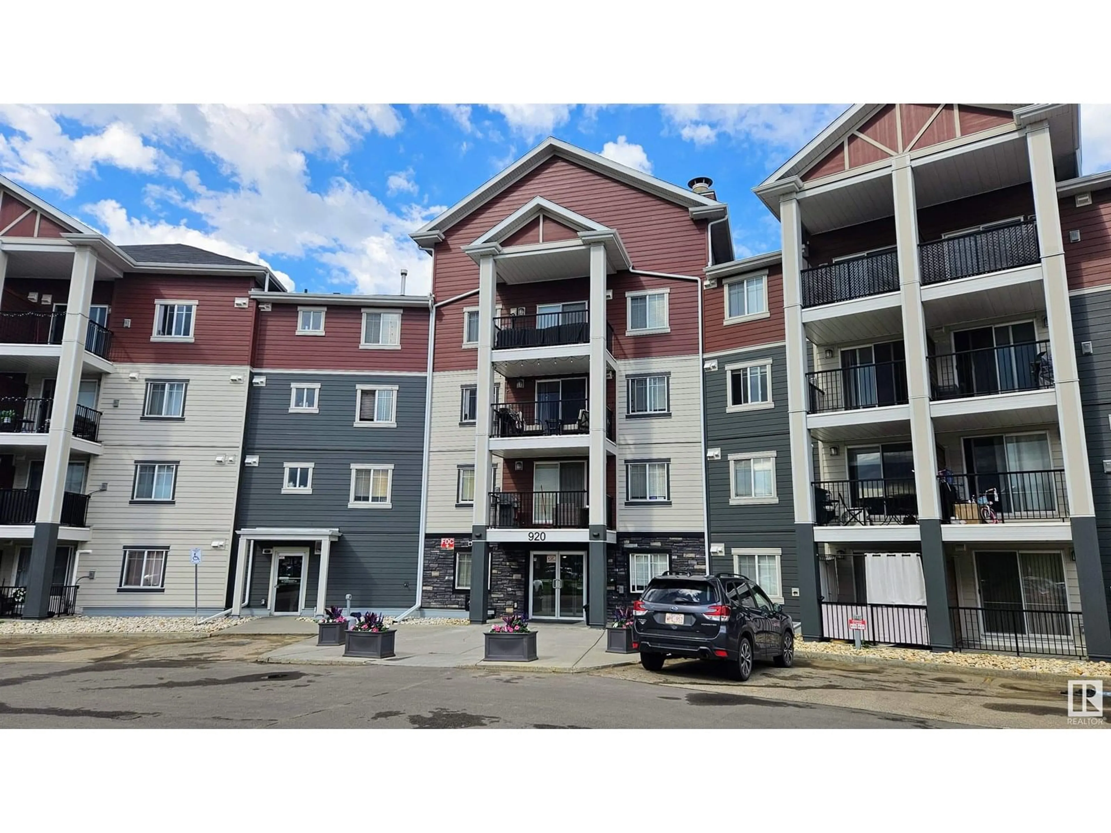 A pic from outside/outdoor area/front of a property/back of a property/a pic from drone, unknown for 407 - 156 ST NW, Edmonton Alberta T6R0N6