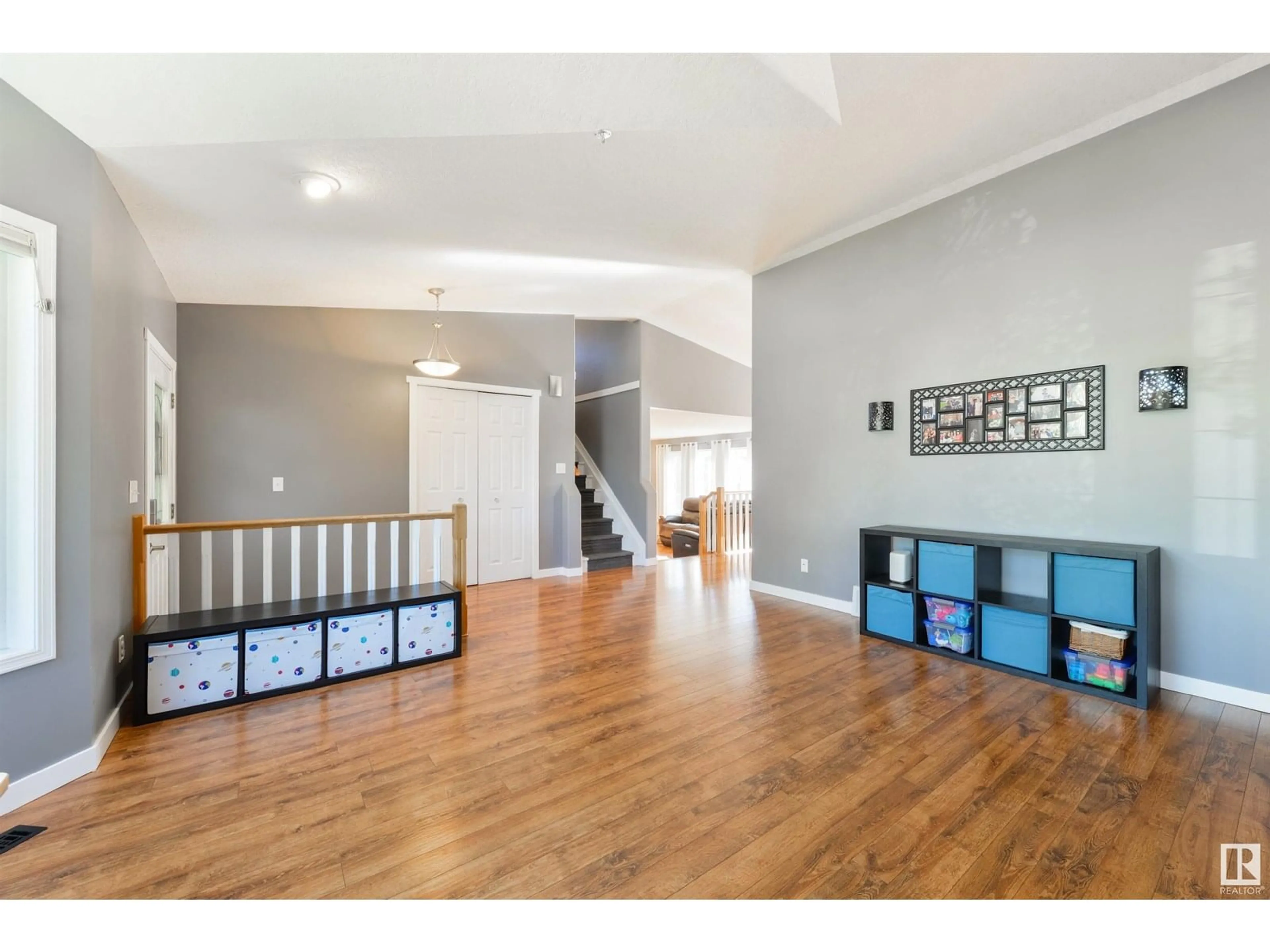 Unknown for 5607 45 ST, Stony Plain Alberta T7Z1C8