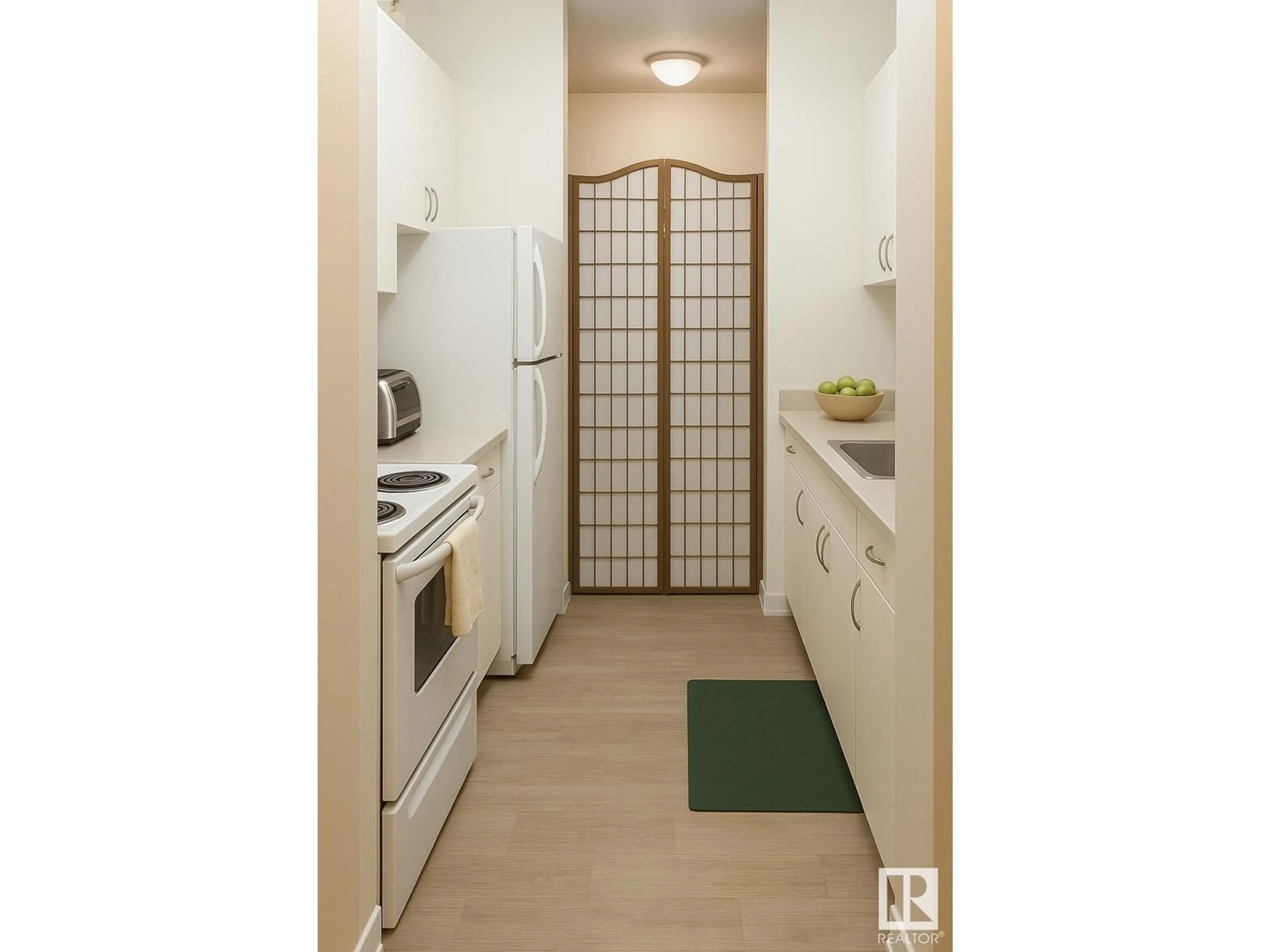 Standard kitchen, unknown for #204 - 10160 116 ST, Edmonton Alberta T5K1V9