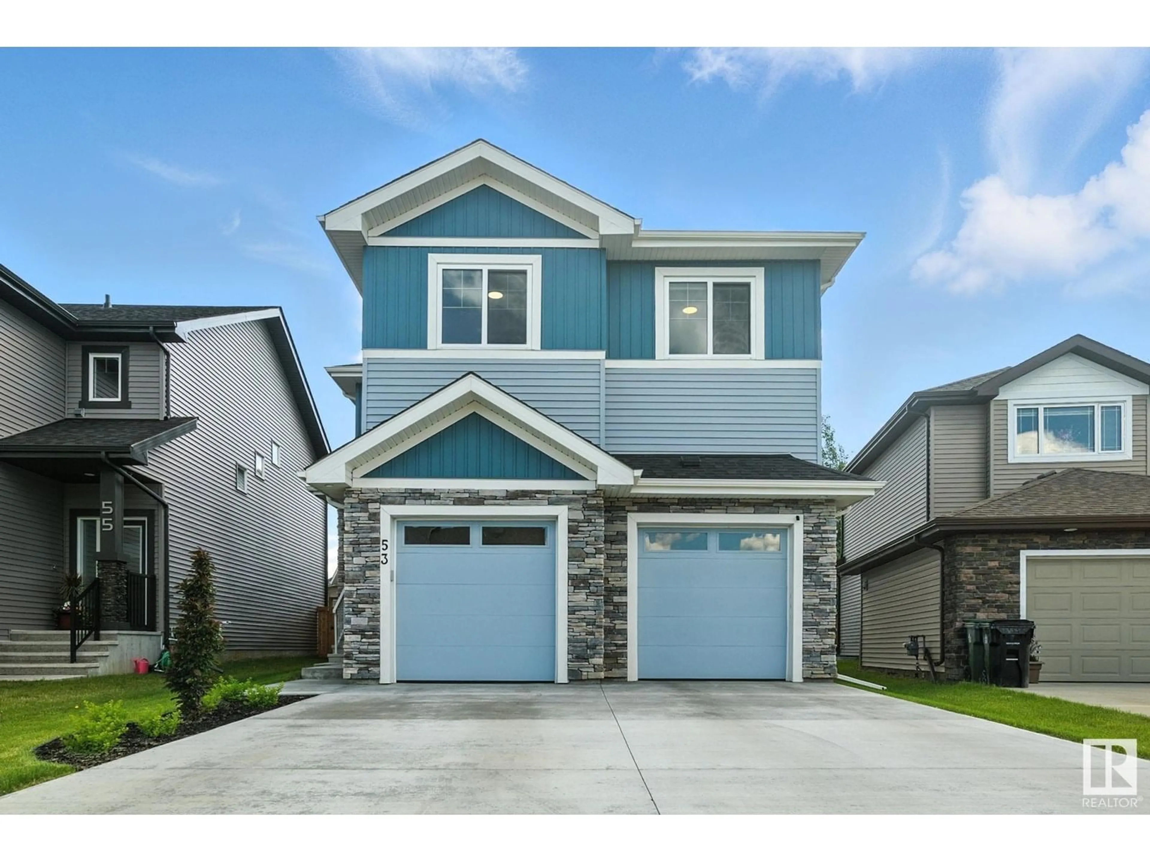 Home with vinyl exterior material, street for 53 AUTUMNWOOD CR, Spruce Grove Alberta T7X4R5
