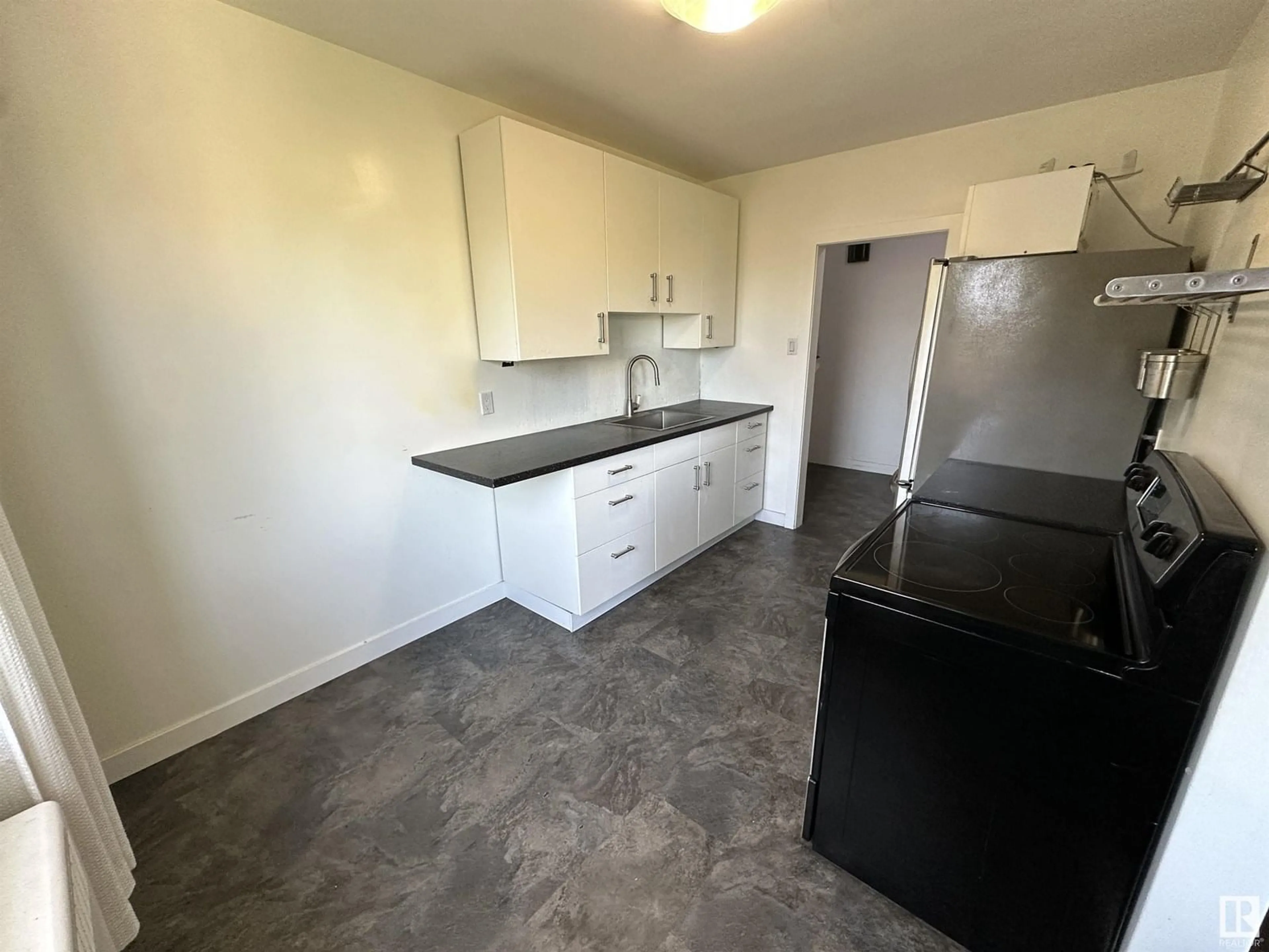 Standard kitchen, unknown for #2 - 11604 112 AV, Edmonton Alberta T5G0H7