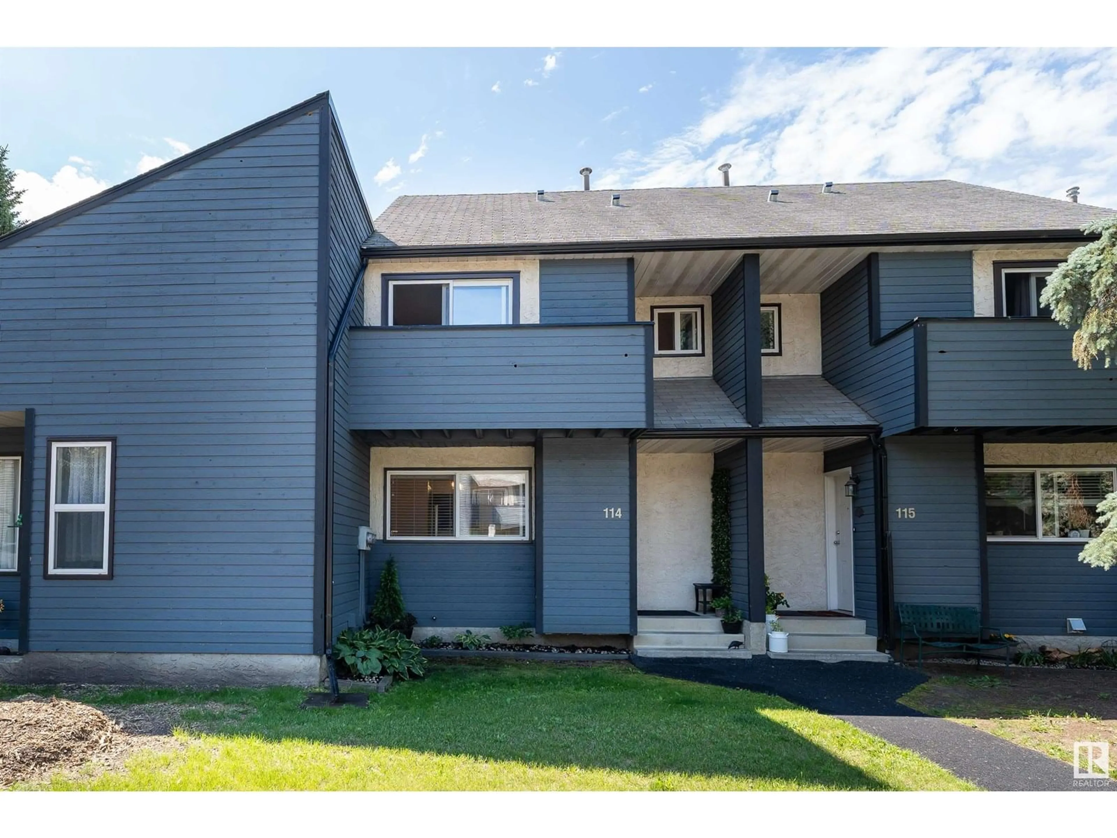 Home with vinyl exterior material, street for 81 - 114 GRANDIN RD, St. Albert Alberta T8N5G8