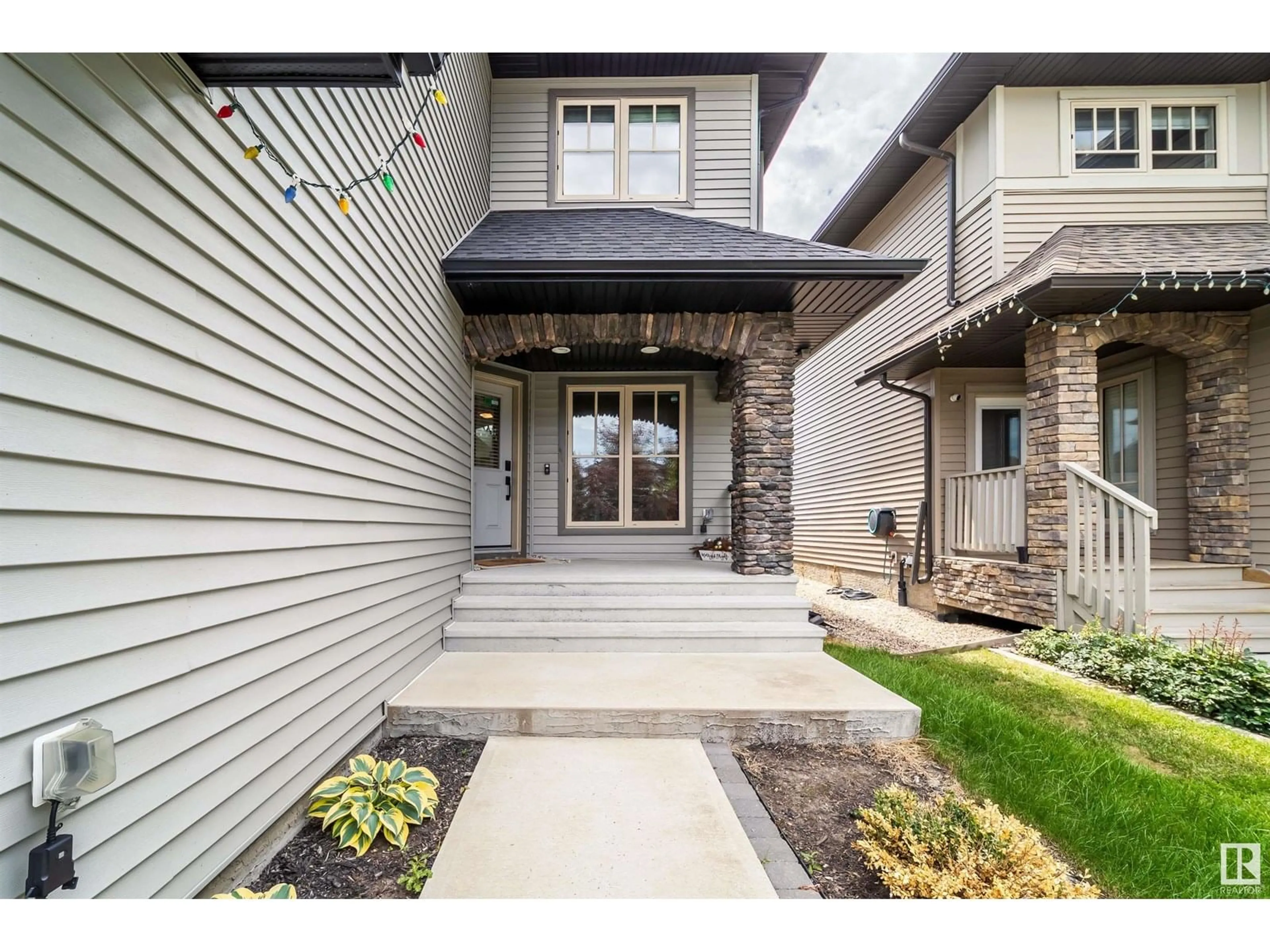 Indoor entryway for LI SW - 2024 AINSLIE LINK, Edmonton Alberta T6W2M2