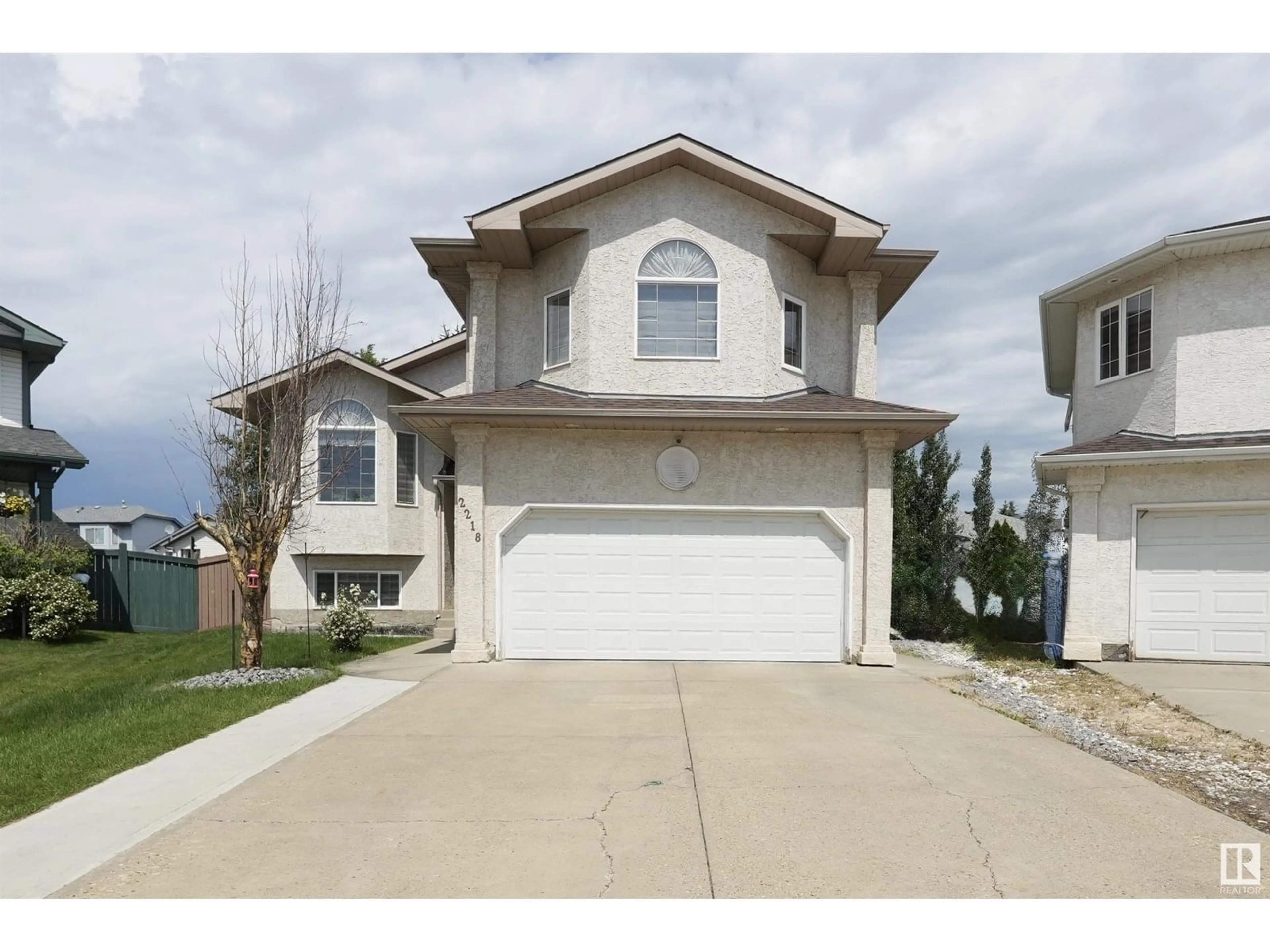 Home with vinyl exterior material, street for 2218 KAUFMAN WAY, Edmonton Alberta T6L7E2