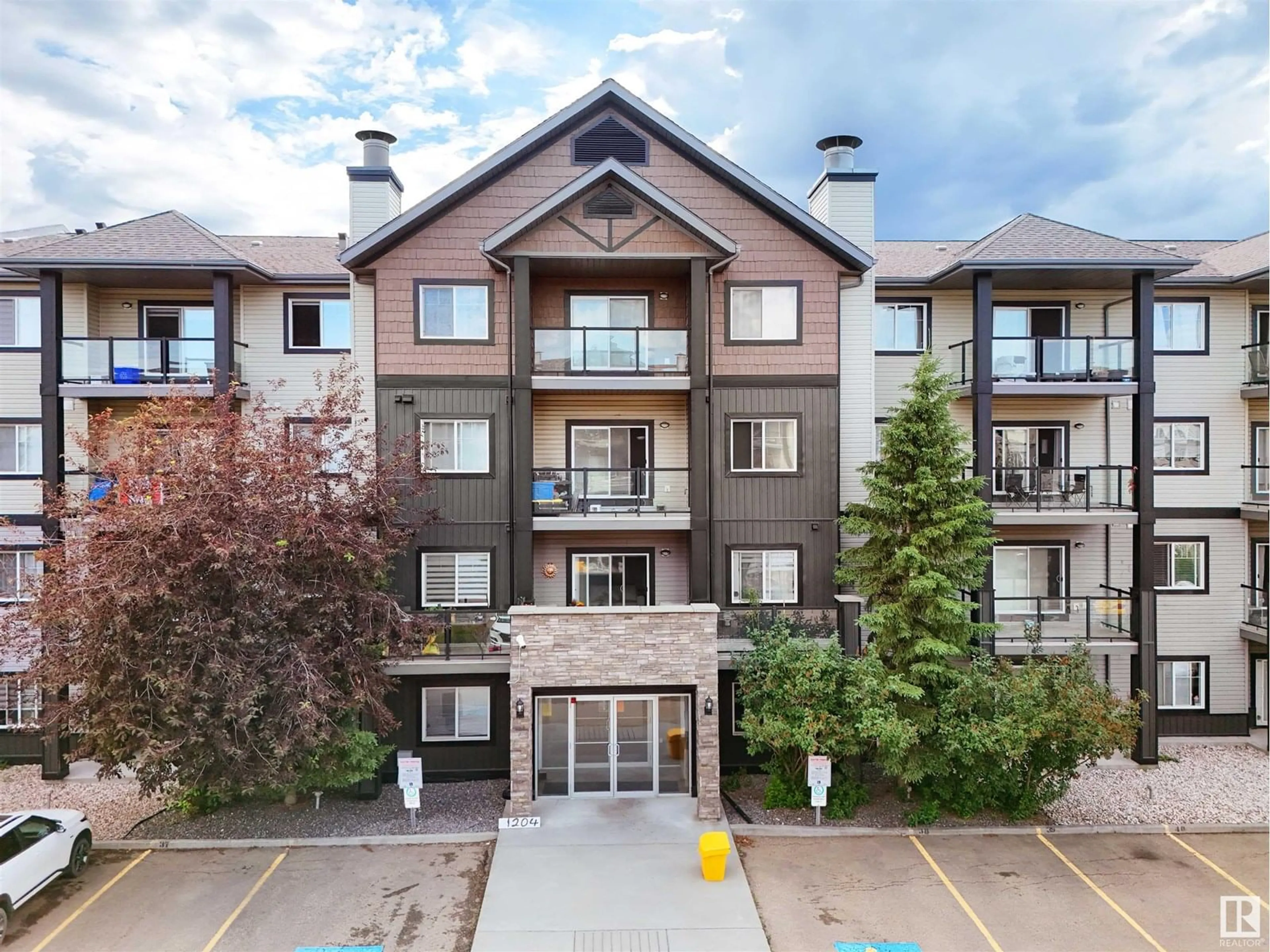 A pic from outside/outdoor area/front of a property/back of a property/a pic from drone, mountain view for 418 - 1204 156 ST NW, Edmonton Alberta T6R0R6