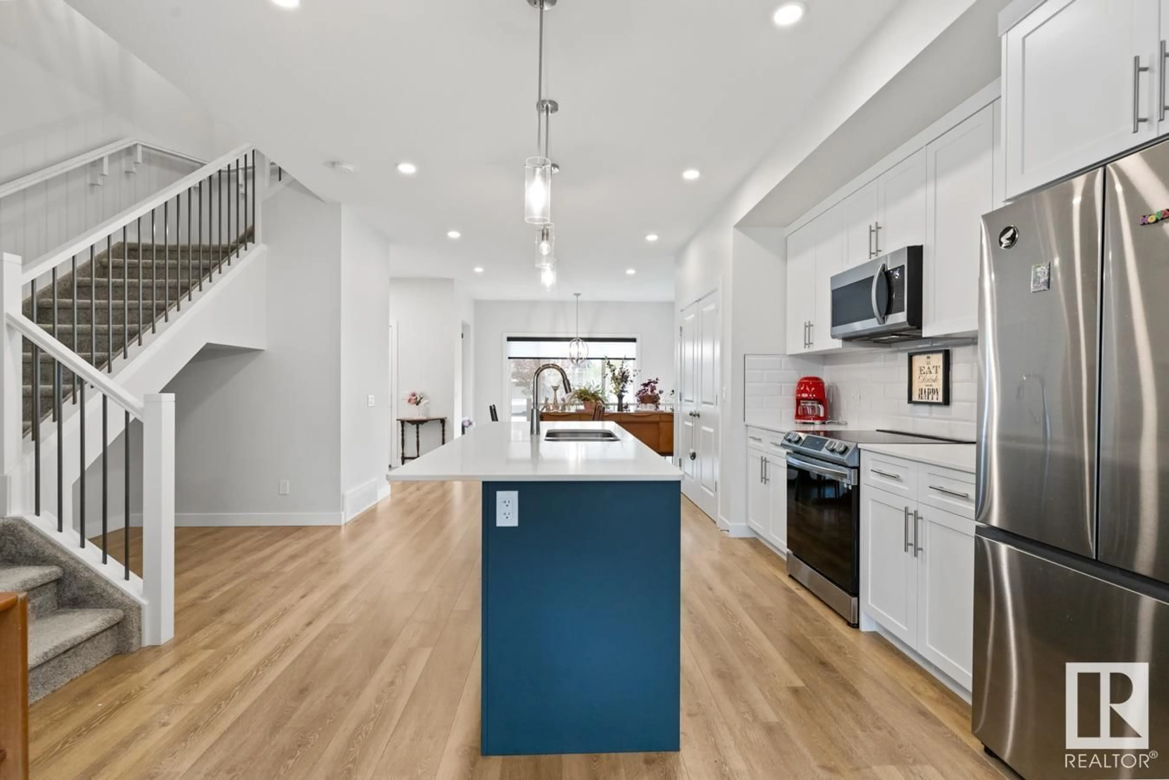 Open concept kitchen, unknown for 19330 26A AV, Edmonton Alberta T6M1L2