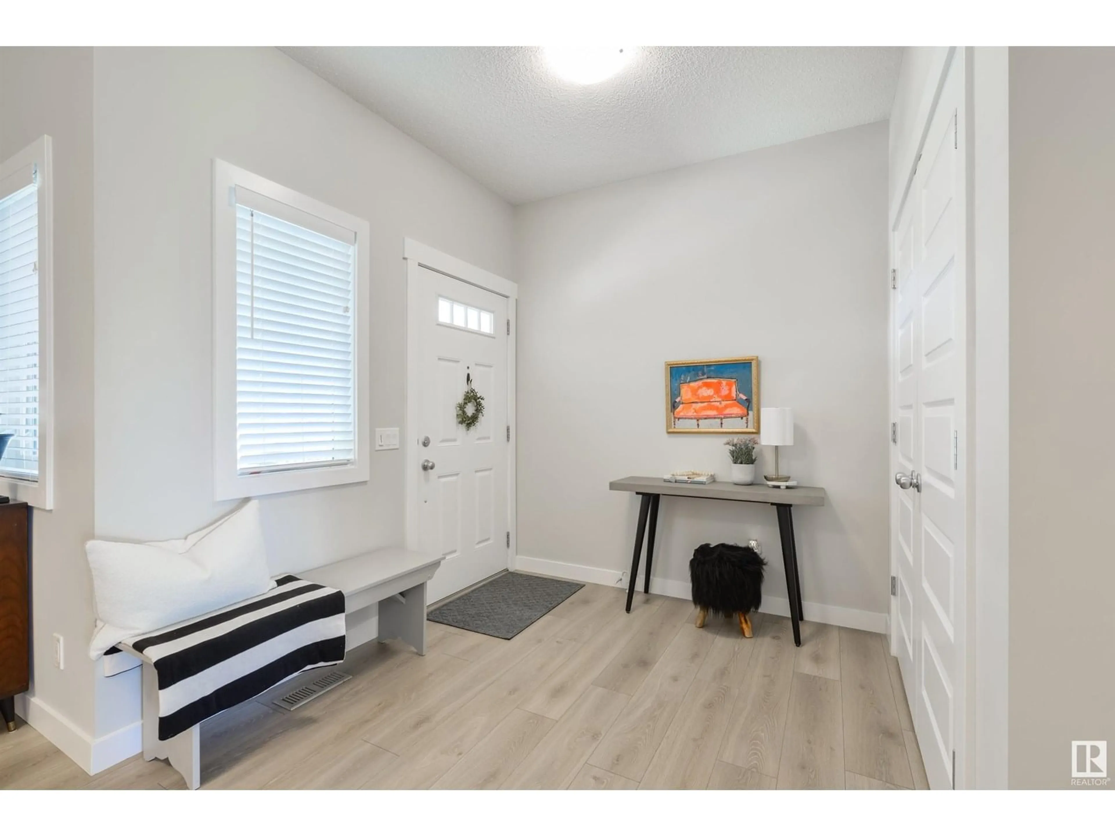 Indoor entryway for 2364 CASSIDY WY, Edmonton Alberta T6W3E3