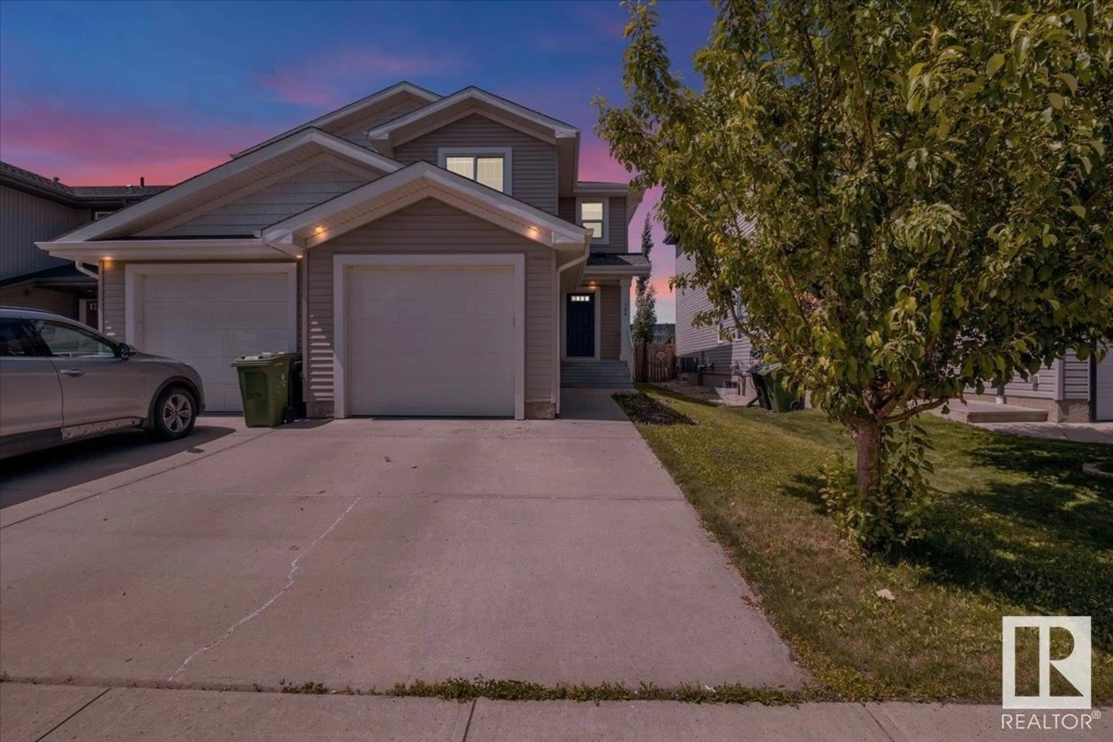 A pic from outside/outdoor area/front of a property/back of a property/a pic from drone, street for 104 RADCLIFFE WD, Fort Saskatchewan Alberta T8L0M6