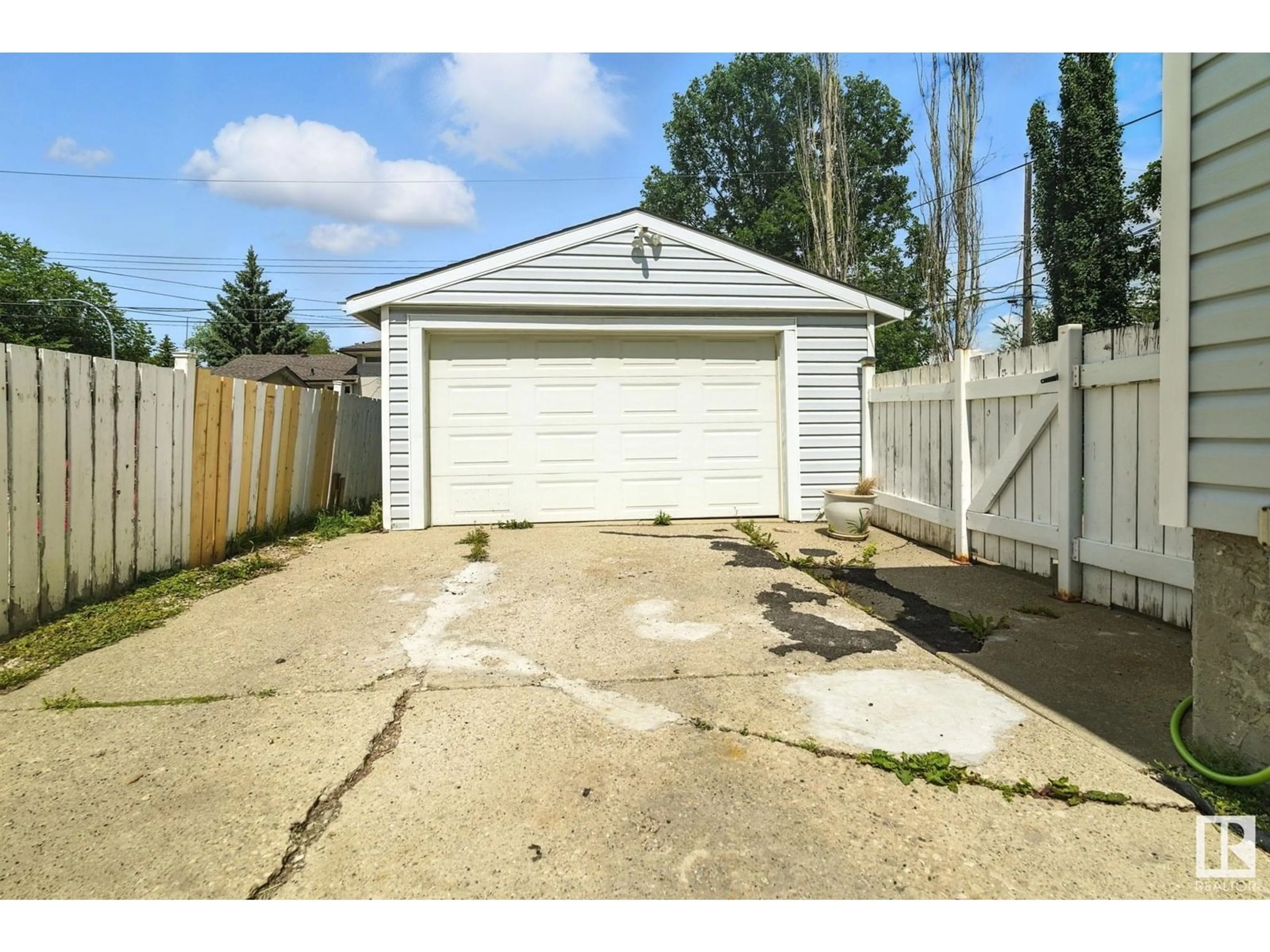 Unknown for 15934 94 AV, Edmonton Alberta T5R5K8