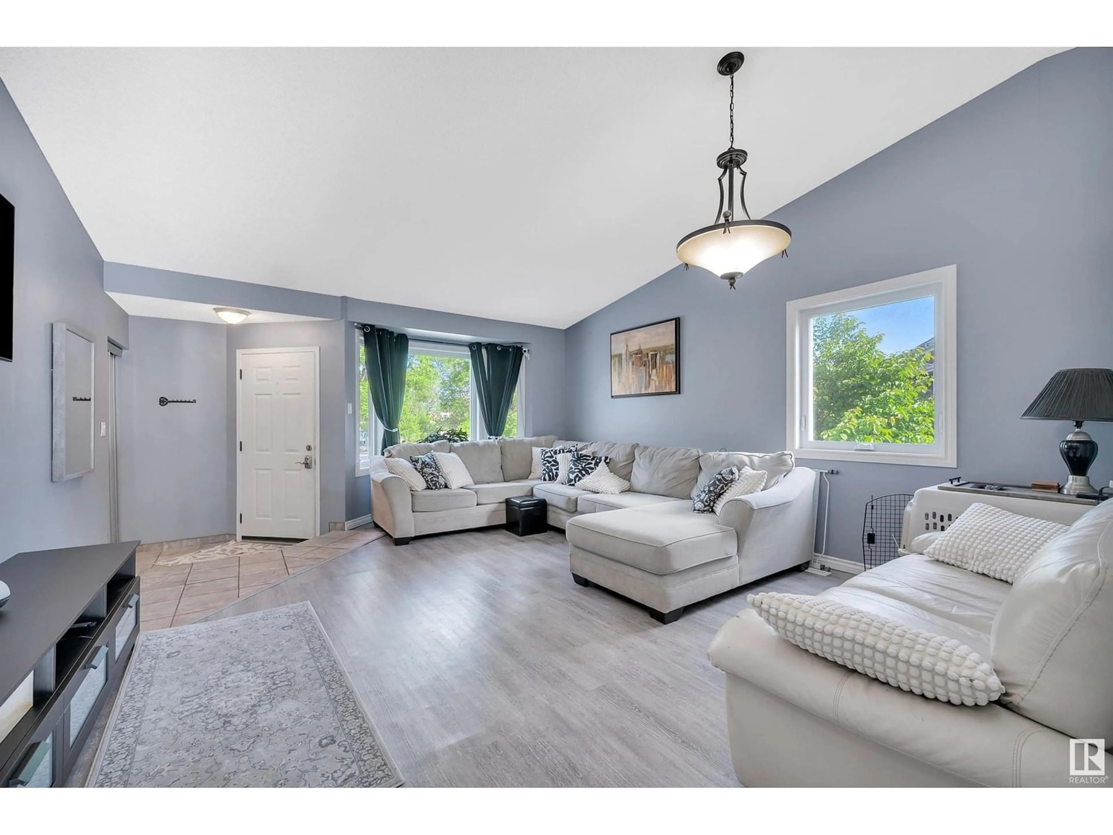 Living room with furniture, unknown for 78 BLUEBERRY CR, Sherwood Park Alberta T8H1R6
