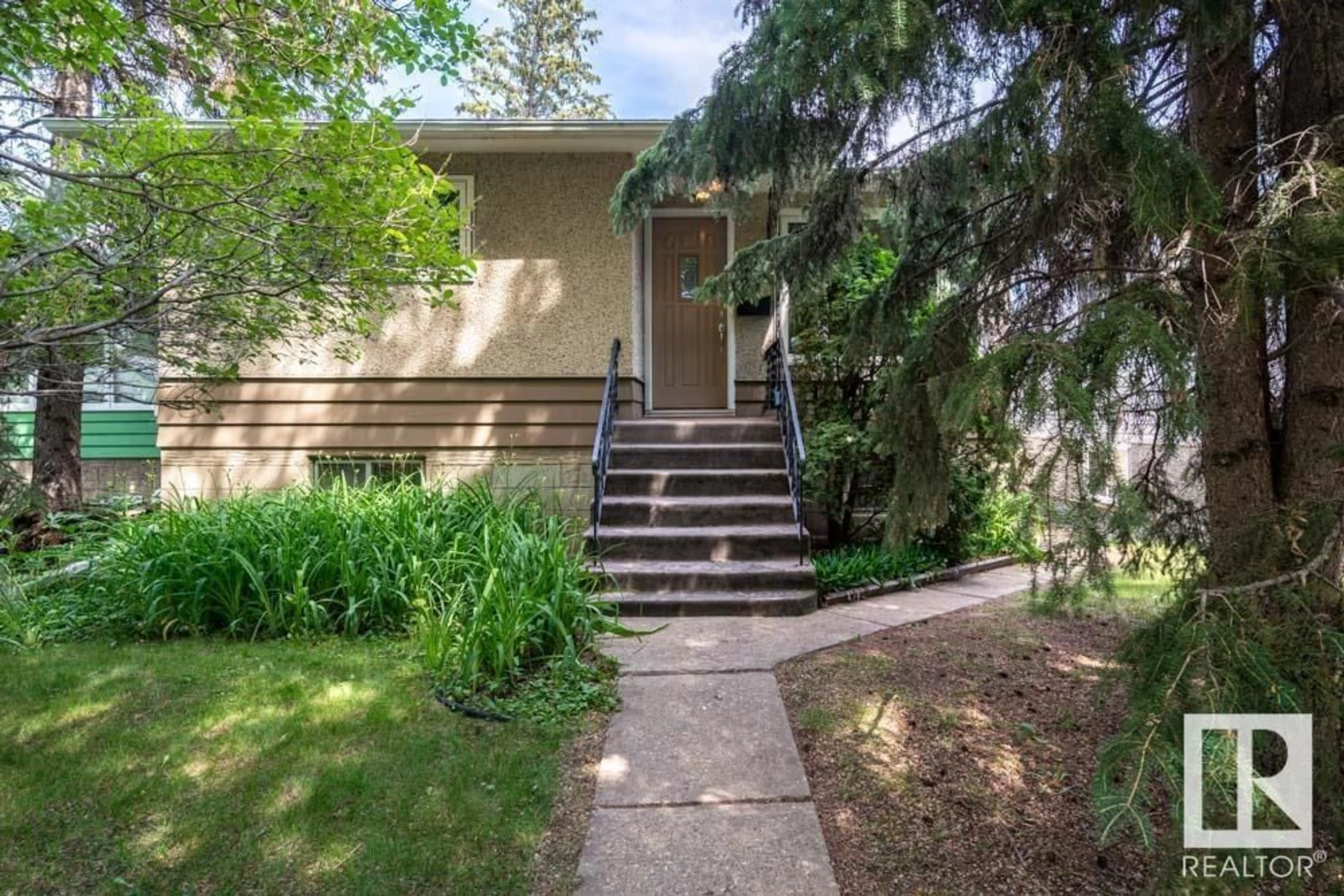 Unknown for NW - 11333 65 ST, Edmonton Alberta T5W4K5