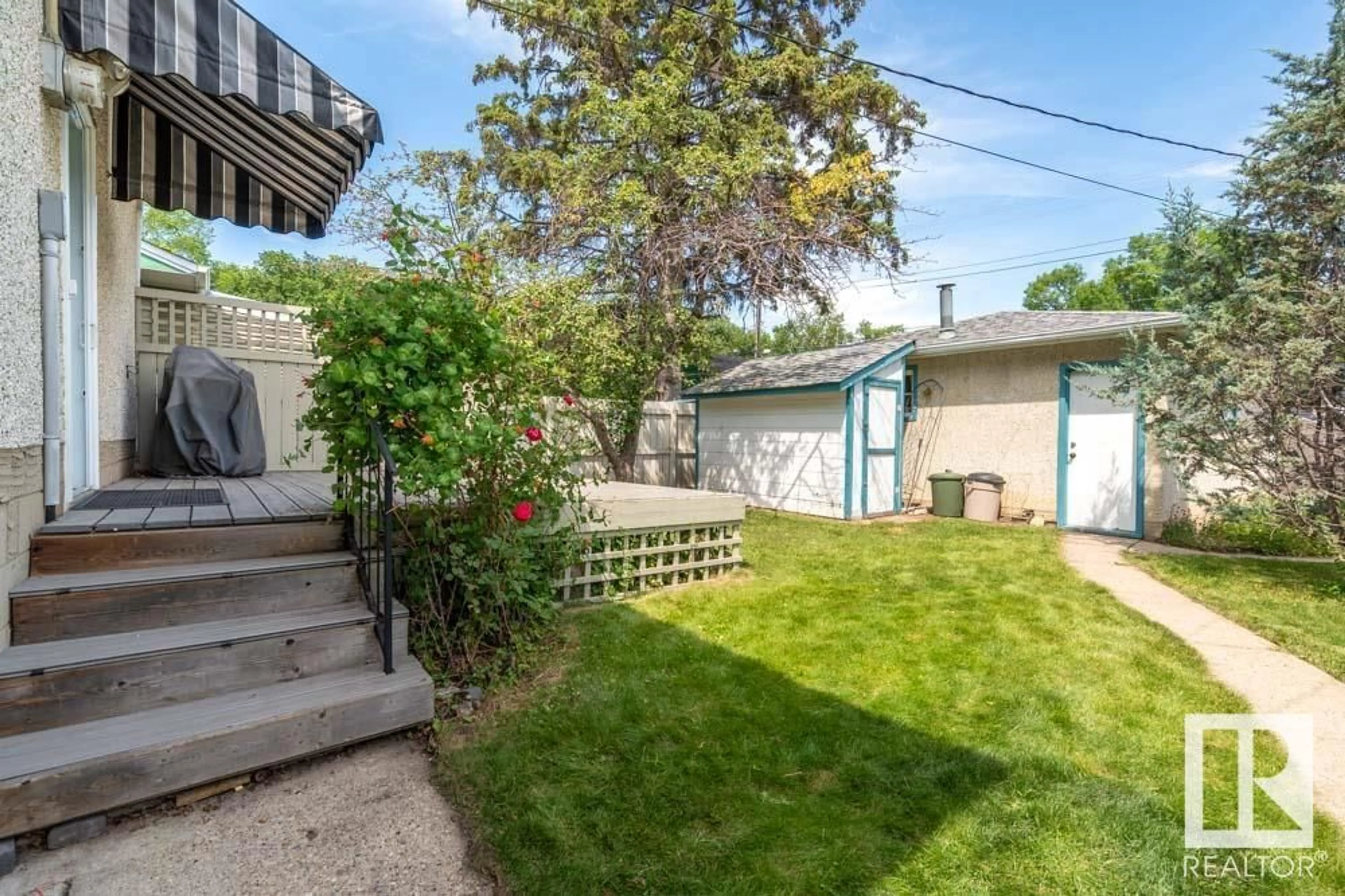 Patio, street for NW - 11333 65 ST, Edmonton Alberta T5W4K5