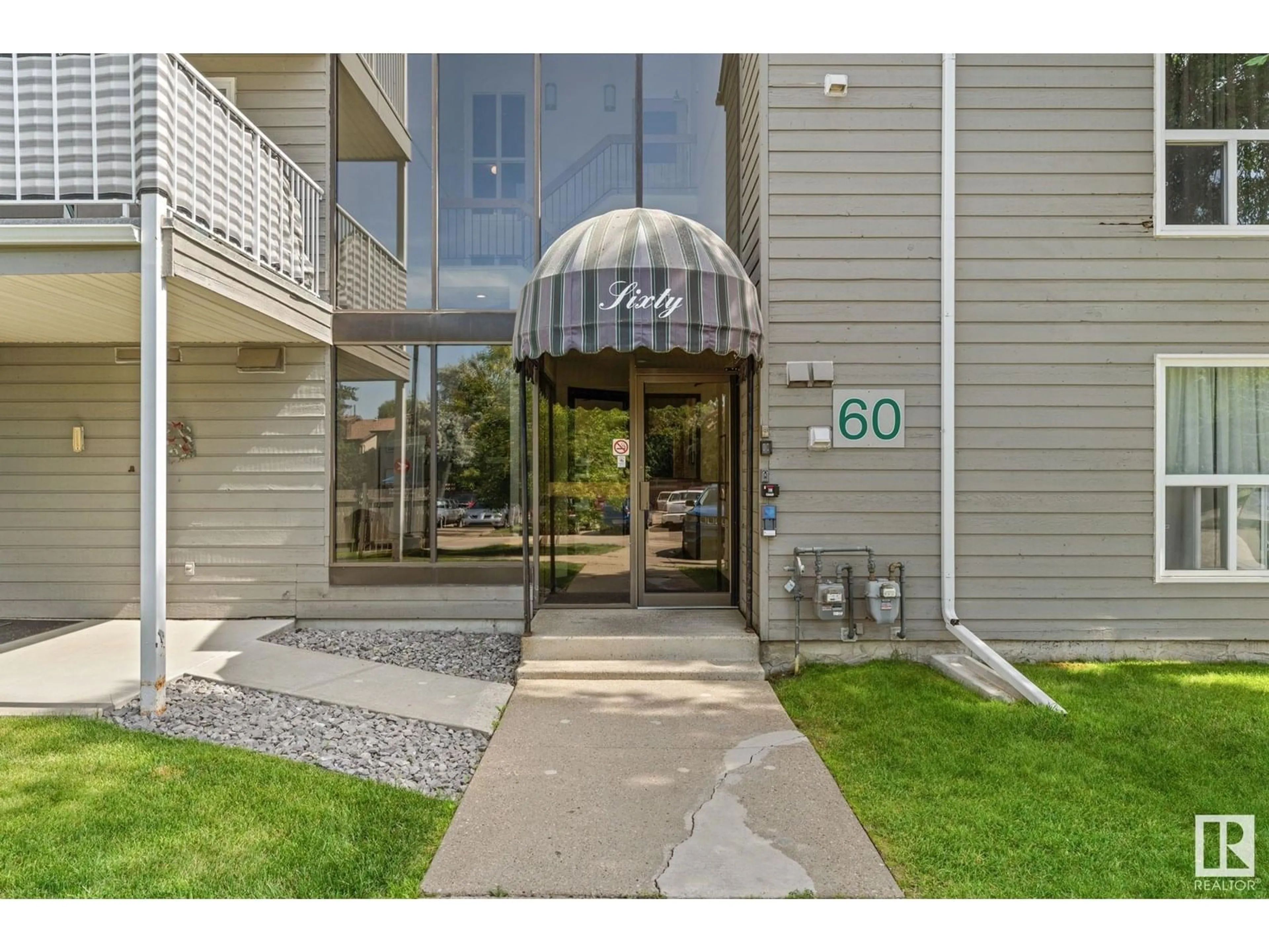 Indoor foyer for 108 ALPINE PL, St. Albert Alberta T8N3Y2