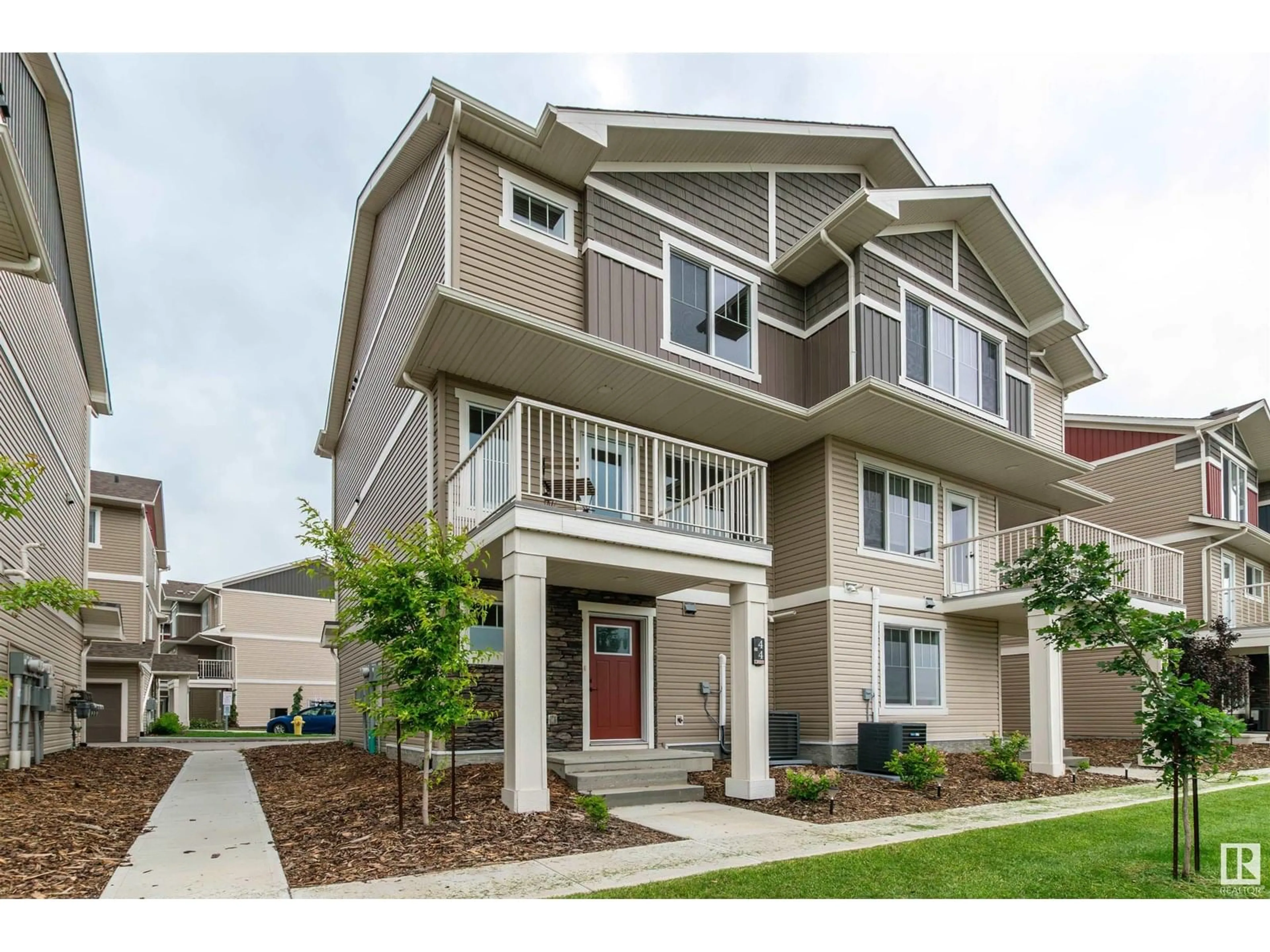 Home with vinyl exterior material, street for #44 - 17832 78 ST, Edmonton Alberta T5Z0P7