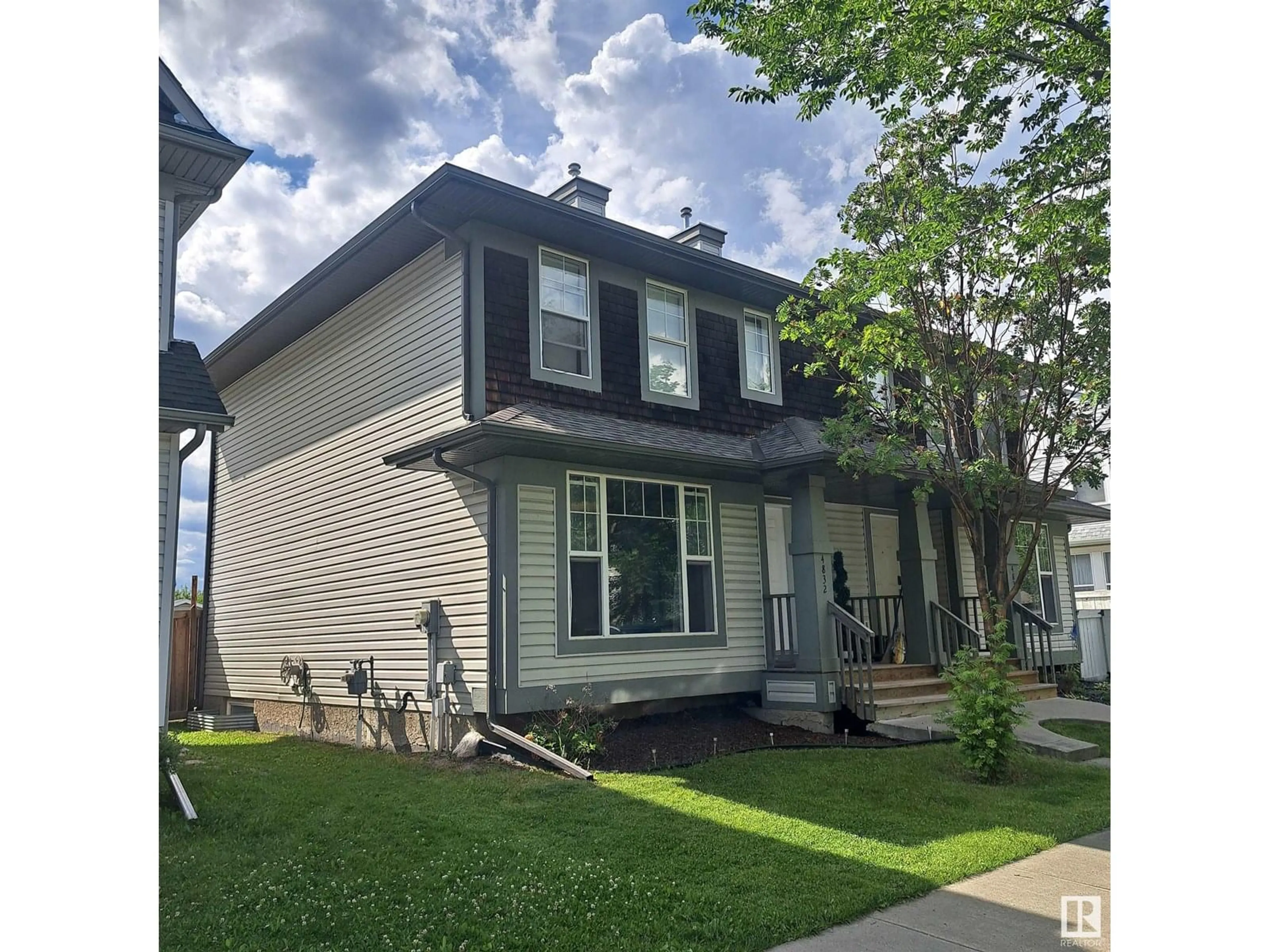 Home with vinyl exterior material, street for 4832 TERWILLEGAR CM, Edmonton Alberta T6R3H7