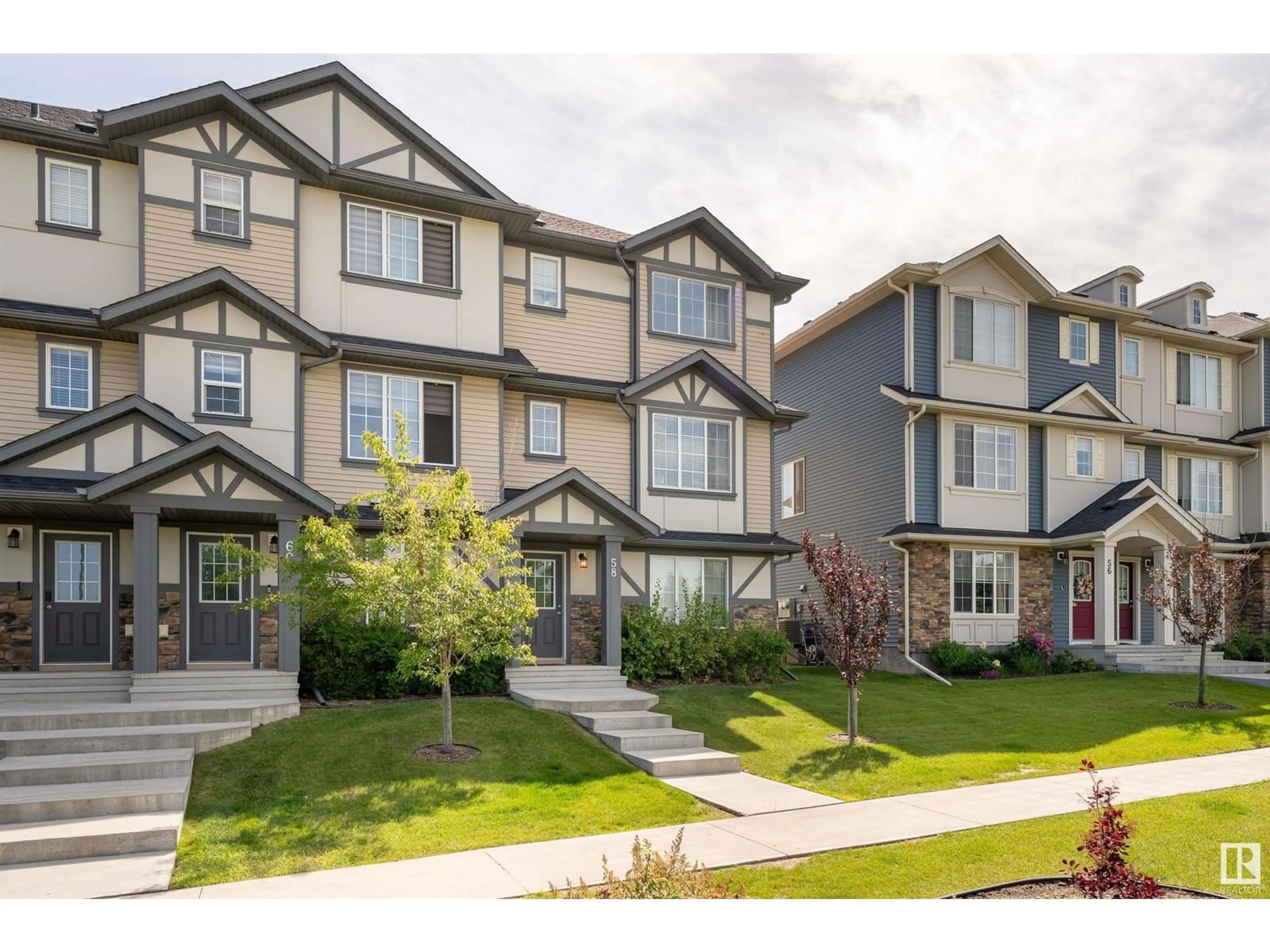 A pic from outside/outdoor area/front of a property/back of a property/a pic from drone, street for 58 AUGUSTINE CR, Sherwood Park Alberta T8H0Z8