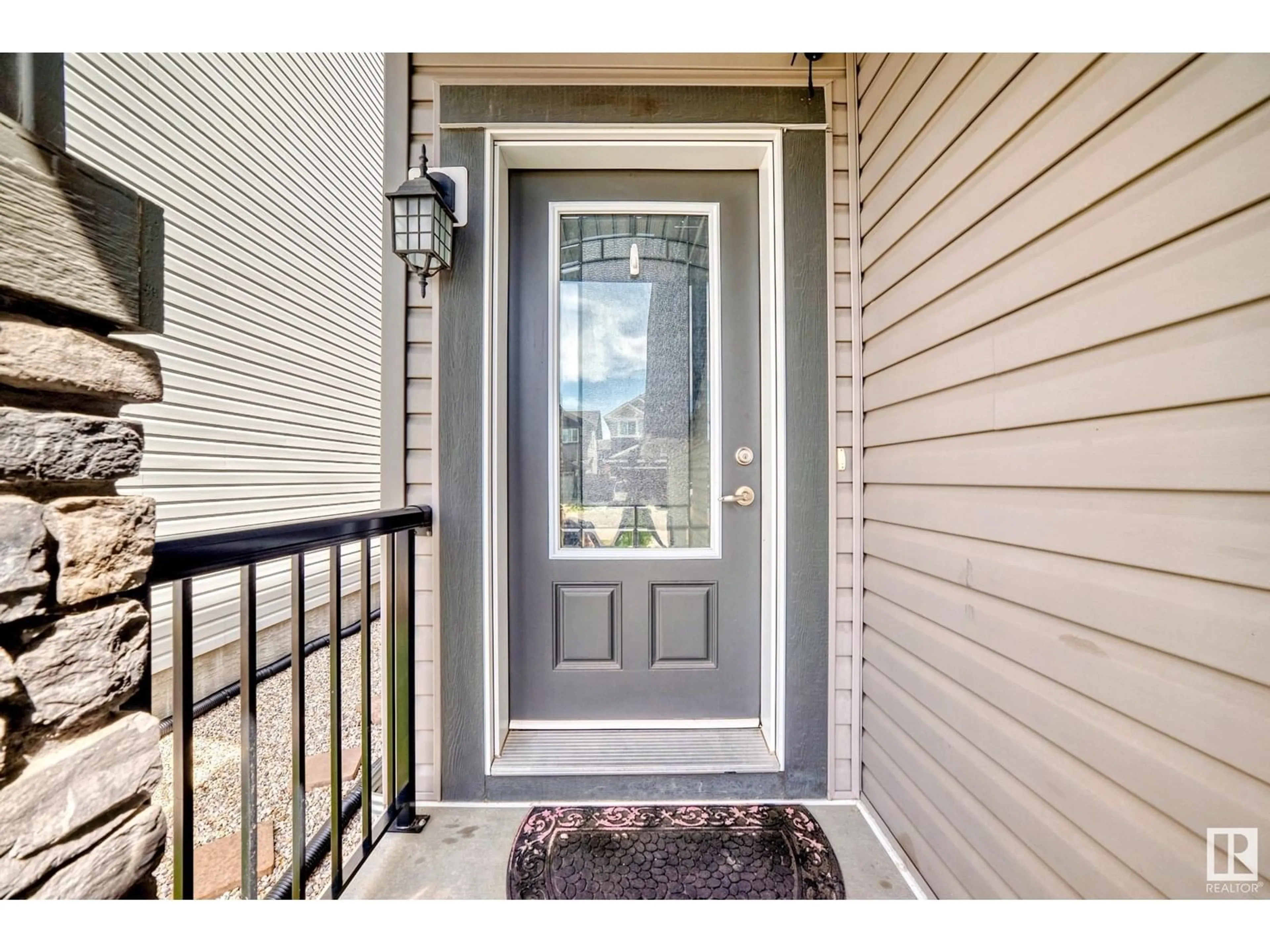 Indoor entryway for NW - 3616 168 AV, Edmonton Alberta T5Y0X8