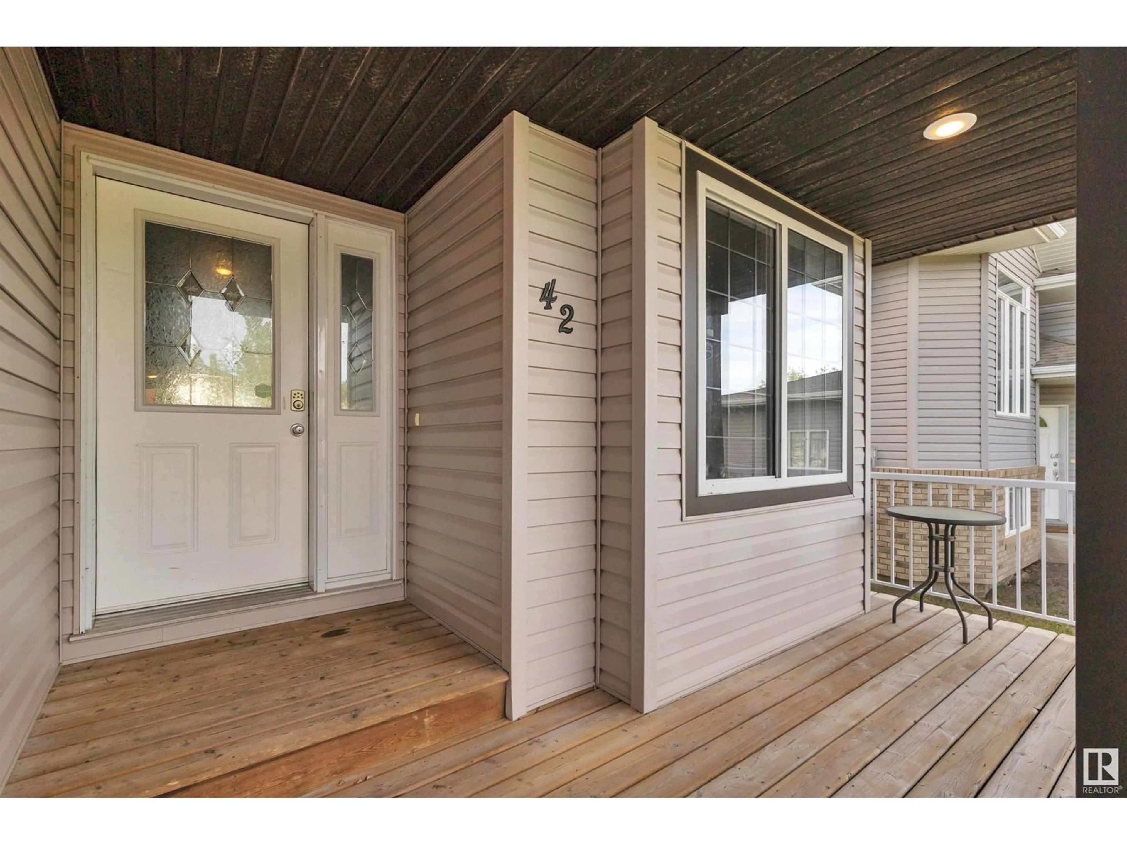 Indoor entryway for 42 WALTERS PL, Leduc Alberta T9E0G2