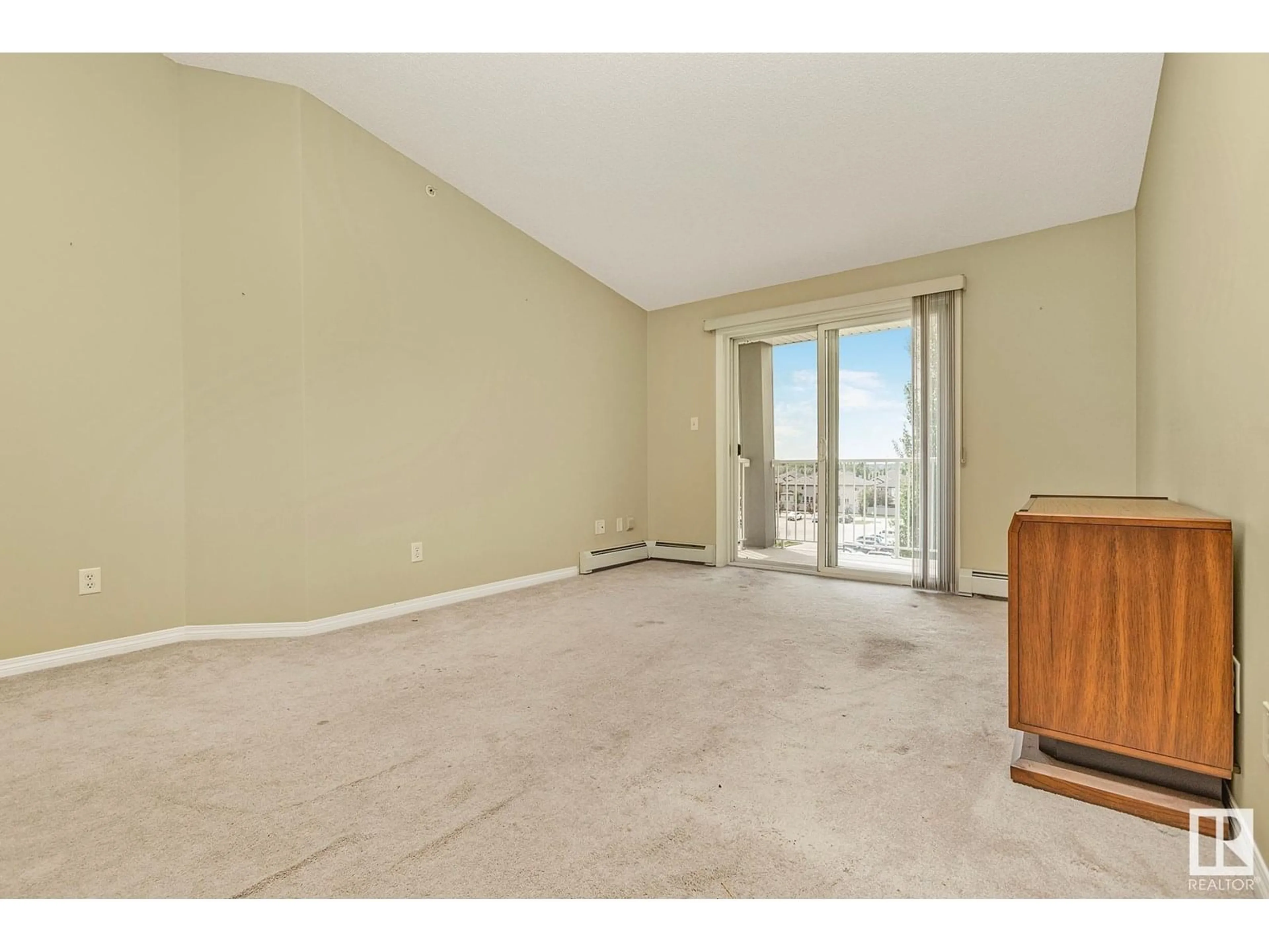 A pic of a room for 440 - 3425 19 ST, Edmonton Alberta T6T2B5