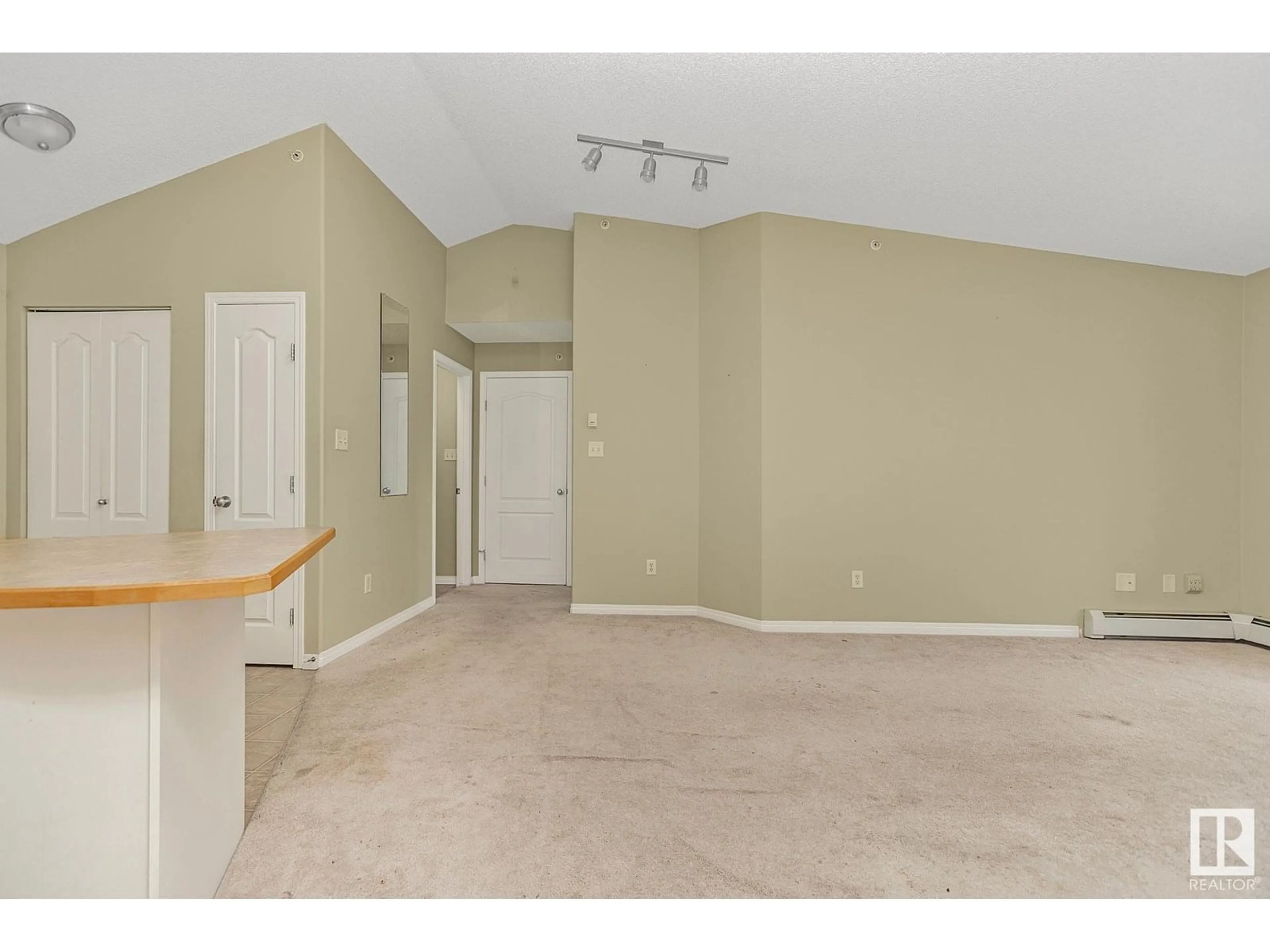 A pic of a room for 440 - 3425 19 ST, Edmonton Alberta T6T2B5