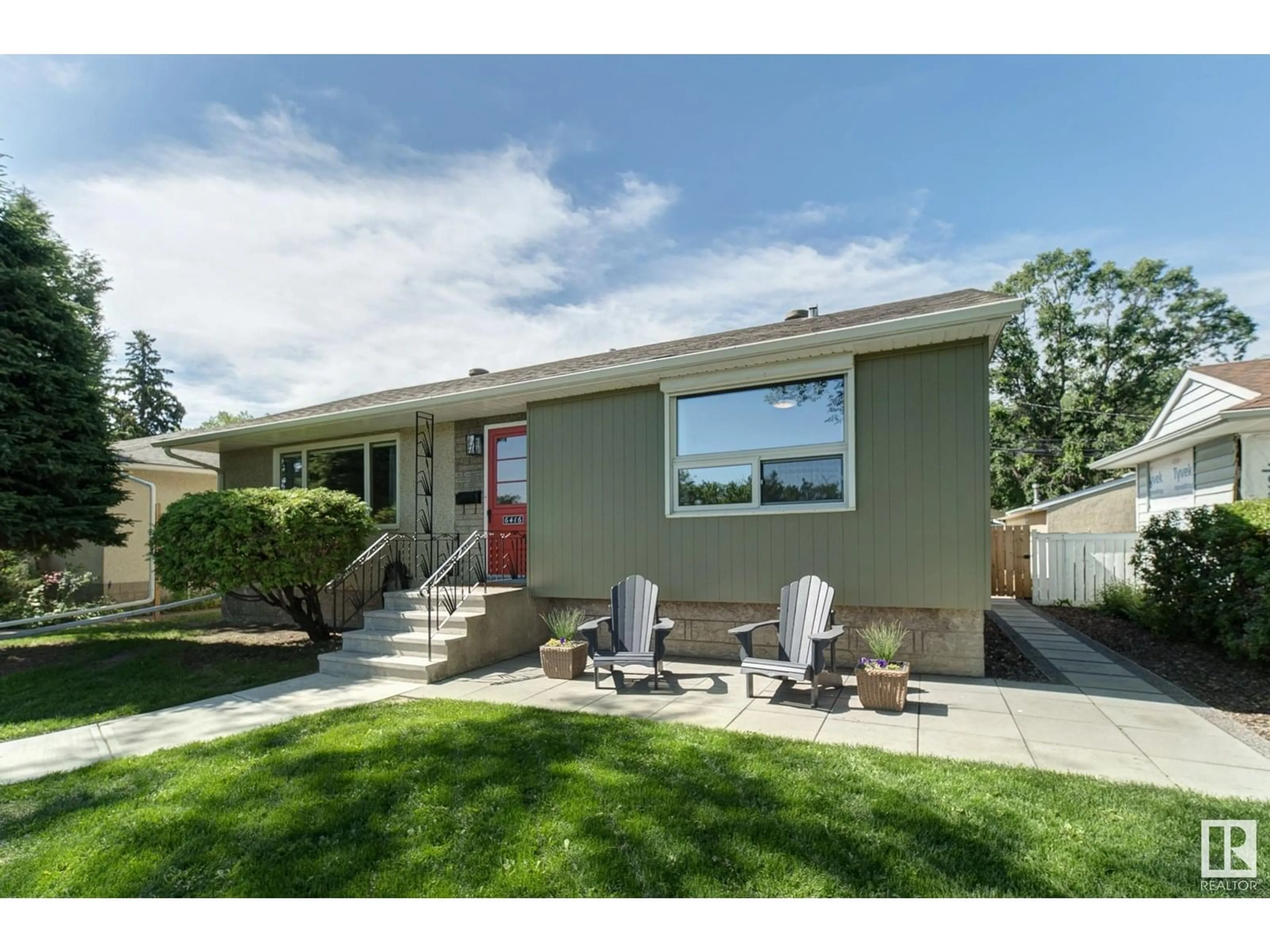 Home with vinyl exterior material, street for 6416 84 ST, Edmonton Alberta T6E2W9