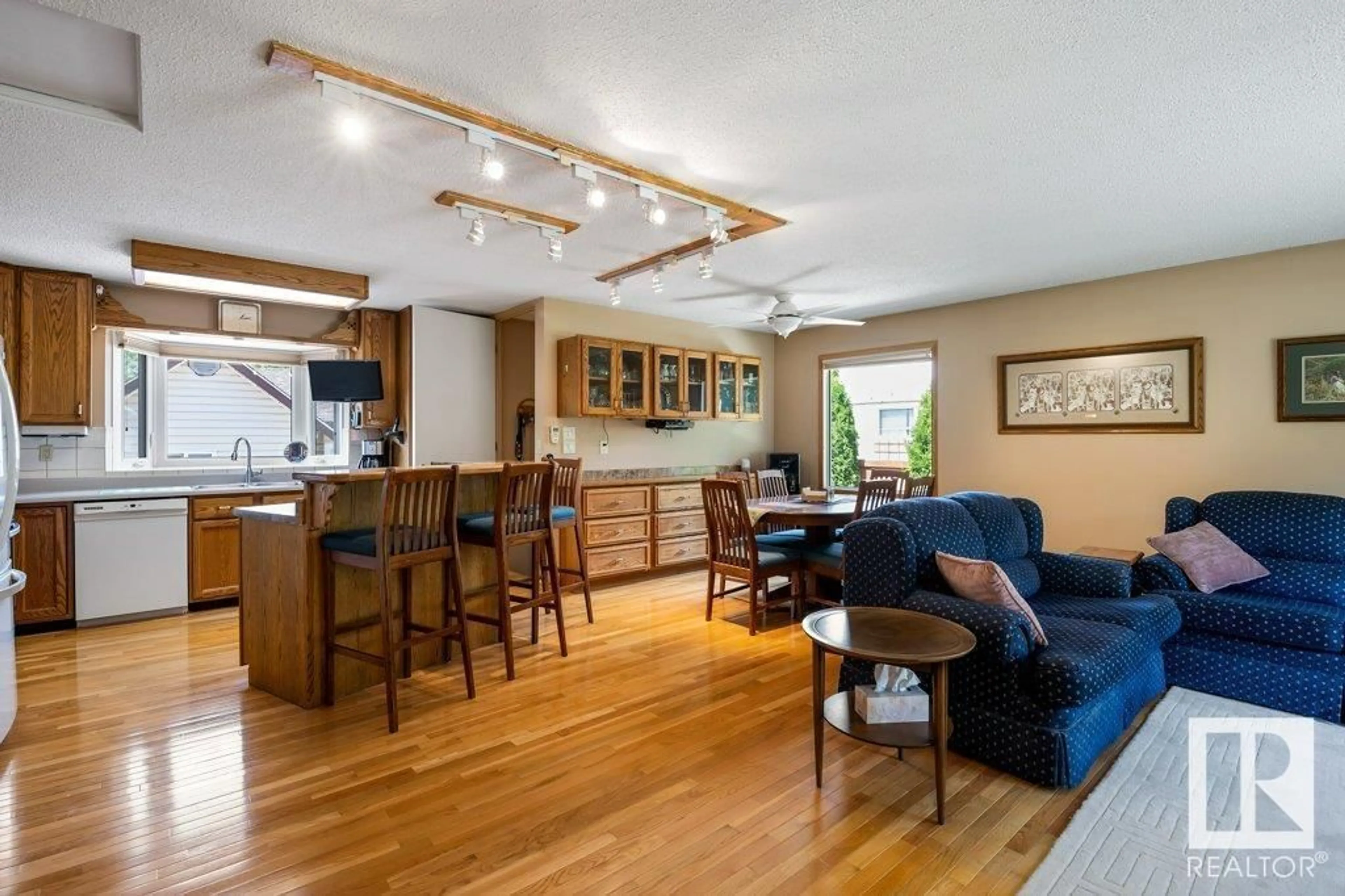 Open concept kitchen, wood/laminate floor for 102 LAROSE DR, St. Albert Alberta T8N2T2