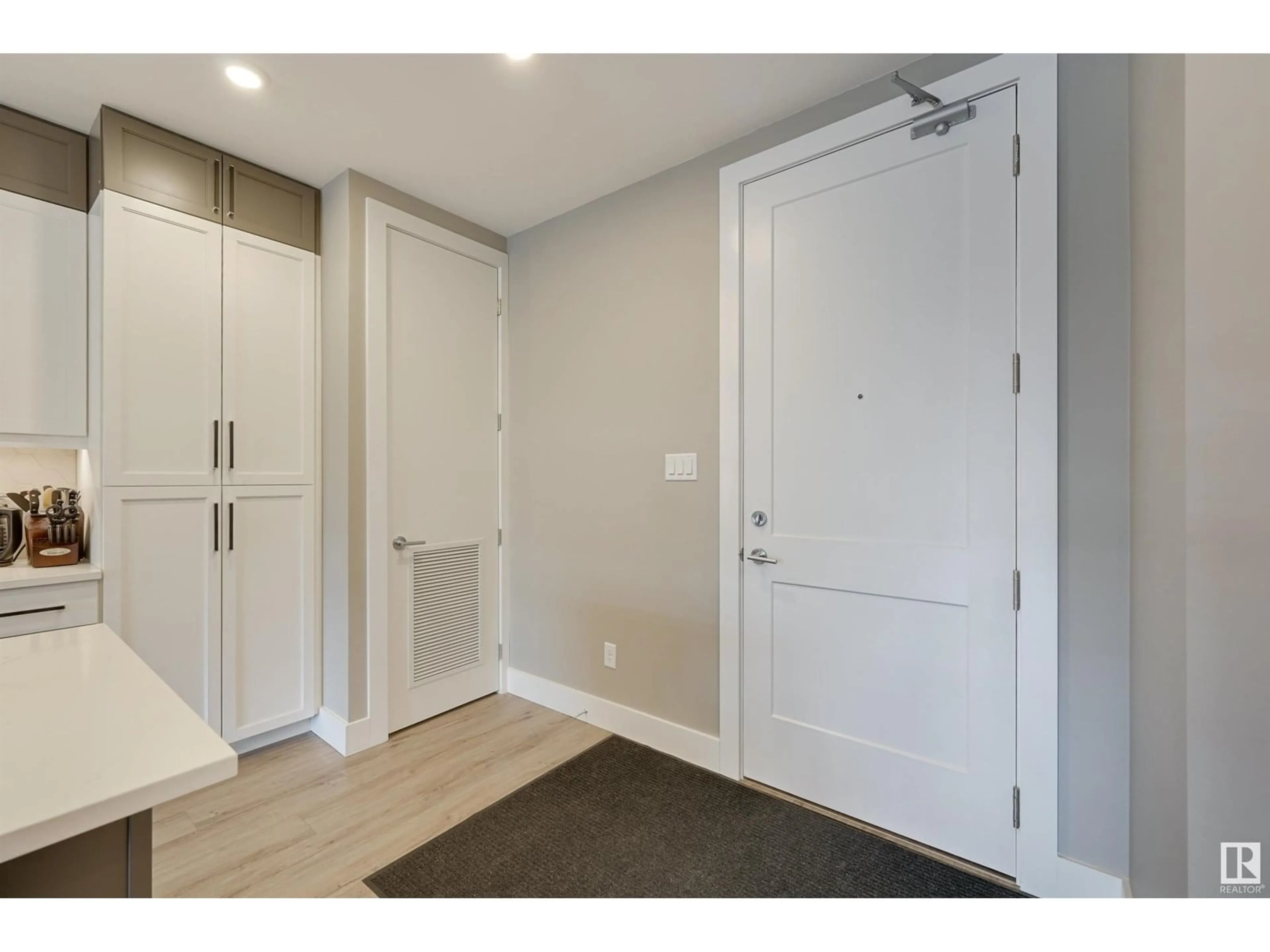 Indoor entryway for #406 - 528 GRIESBACH PARADE, Edmonton Alberta T5E6X2