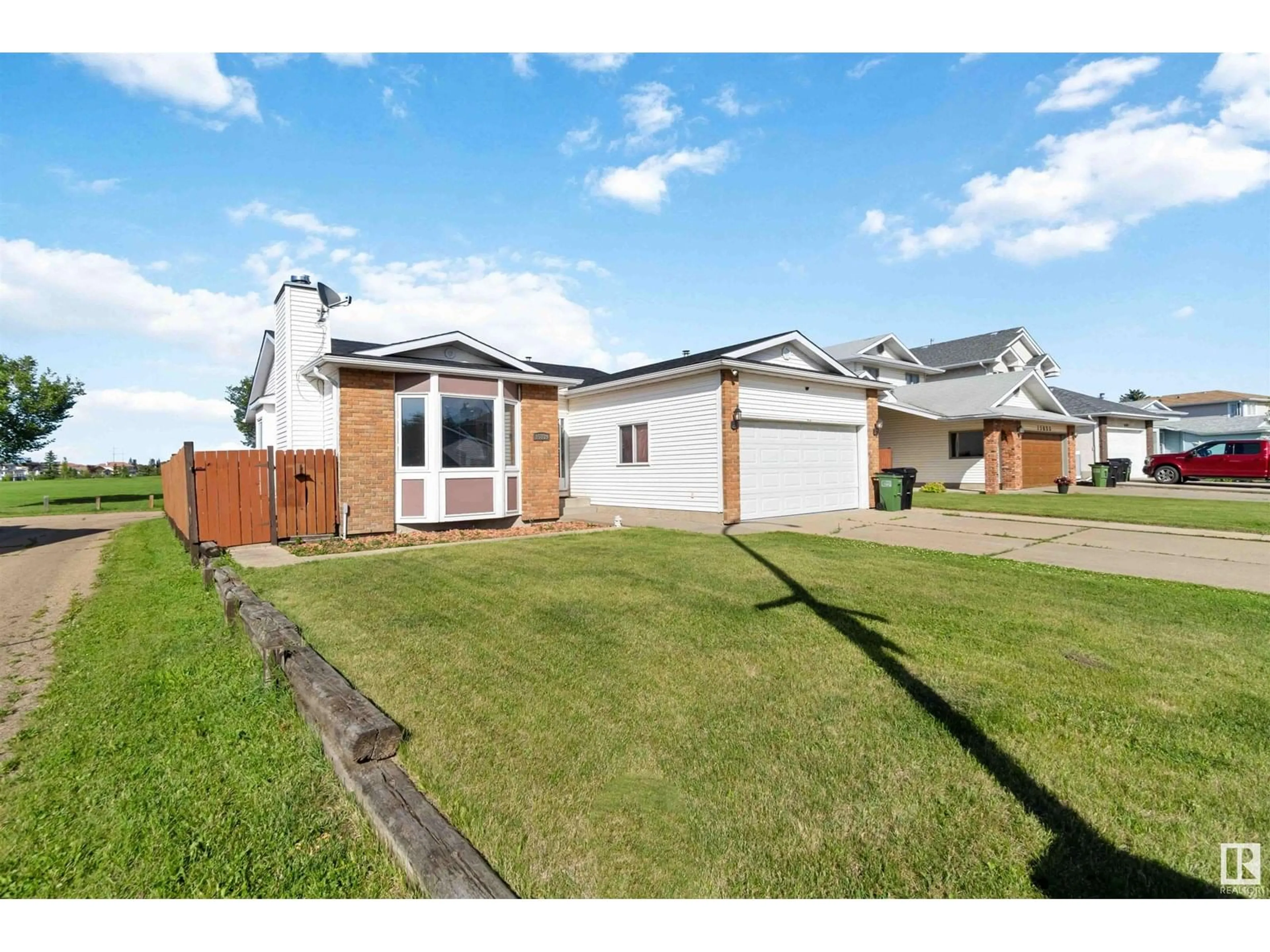 A pic from outside/outdoor area/front of a property/back of a property/a pic from drone, street for 15839 78 ST, Edmonton Alberta T5Z2V5