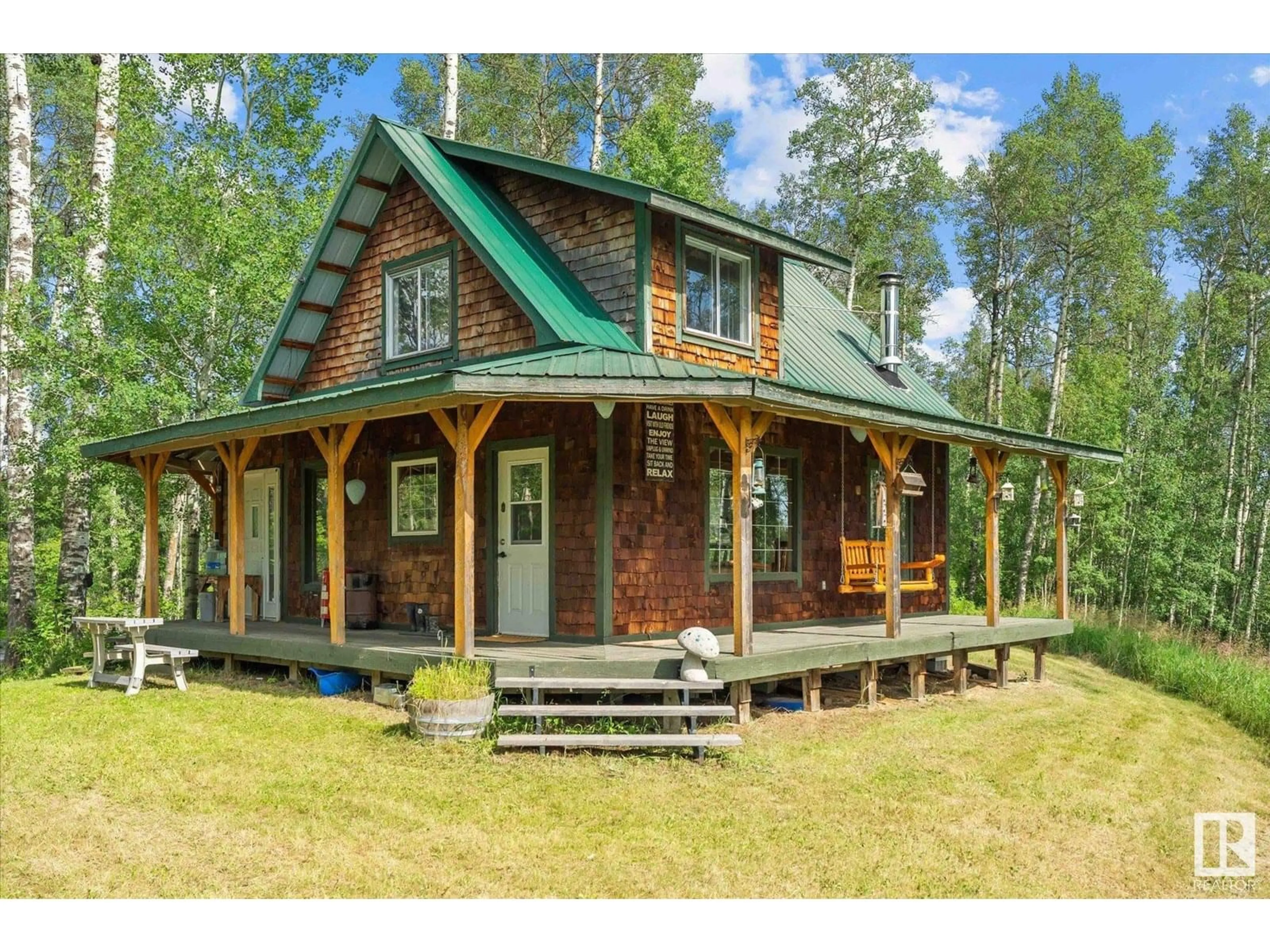 Home with vinyl exterior material, building for 48330 RGE ROAD 281, Rural Leduc County Alberta T0C2P0