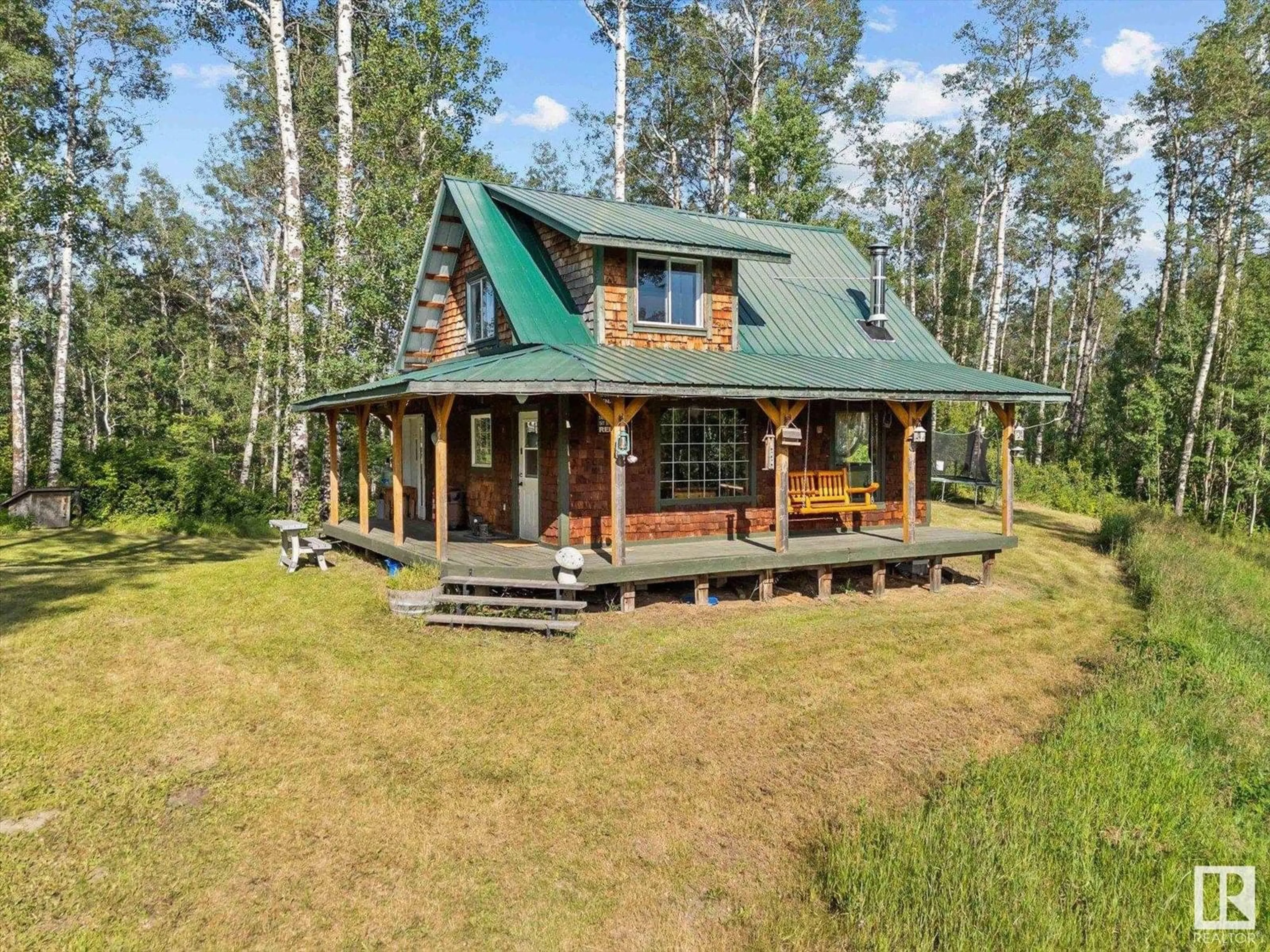 A pic from outside/outdoor area/front of a property/back of a property/a pic from drone, unknown for 48330 RGE ROAD 281, Rural Leduc County Alberta T0C2P0