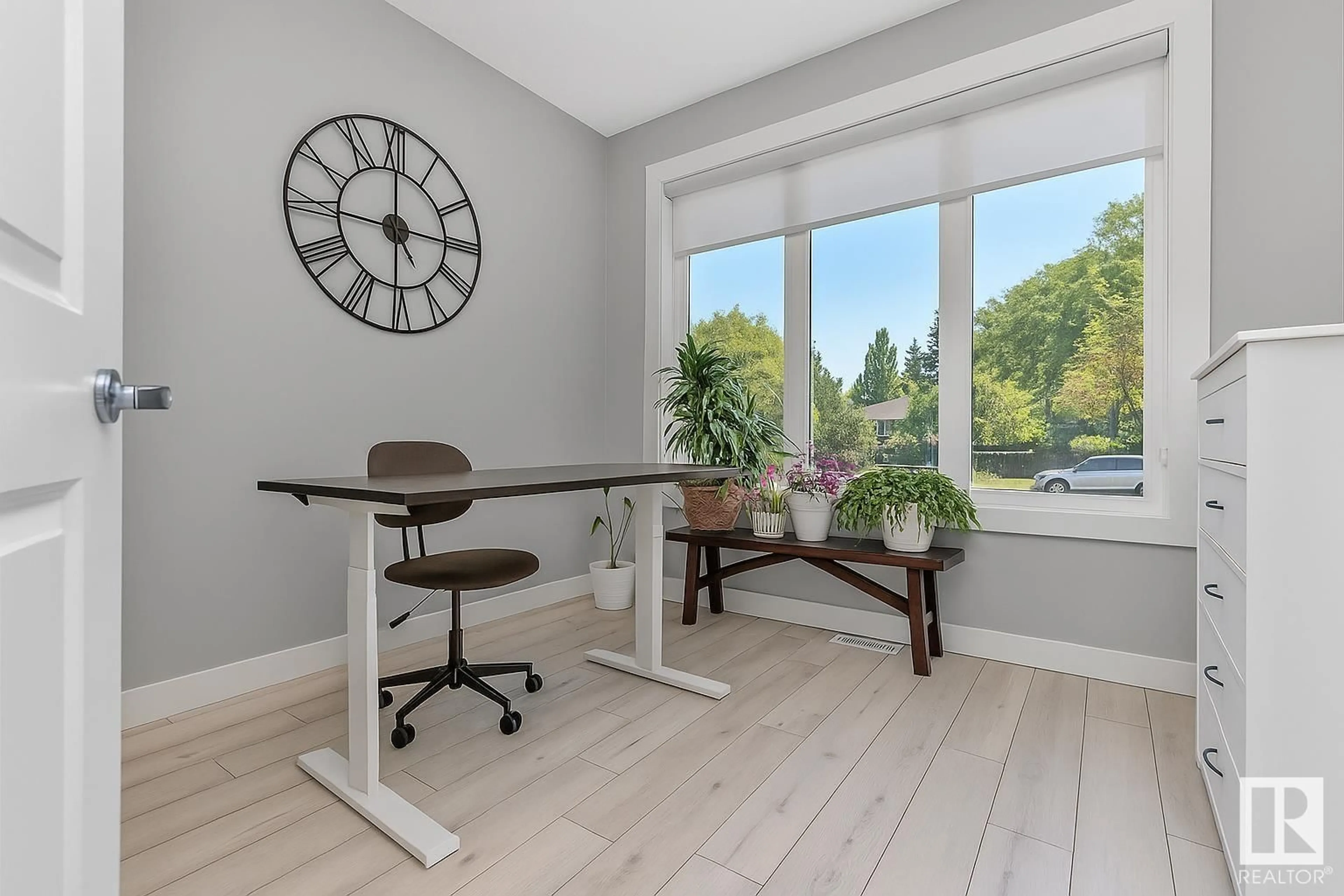 A pic of a room for NW - 9118 66 AV, Edmonton Alberta T6E0L5