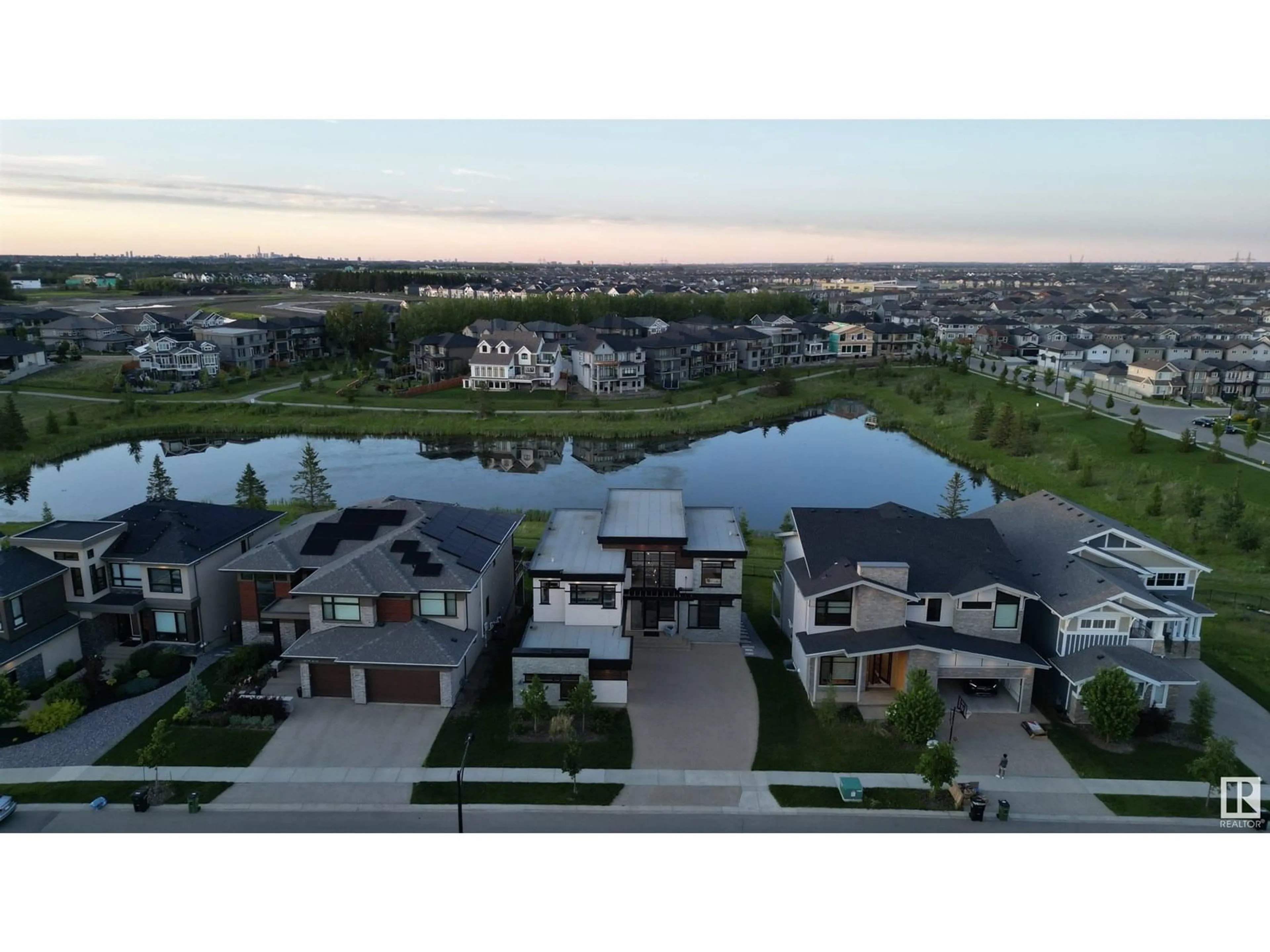 A pic from outside/outdoor area/front of a property/back of a property/a pic from drone, water/lake/river/ocean view for 6018 CRAWFORD DR, Edmonton Alberta T6W3Y5