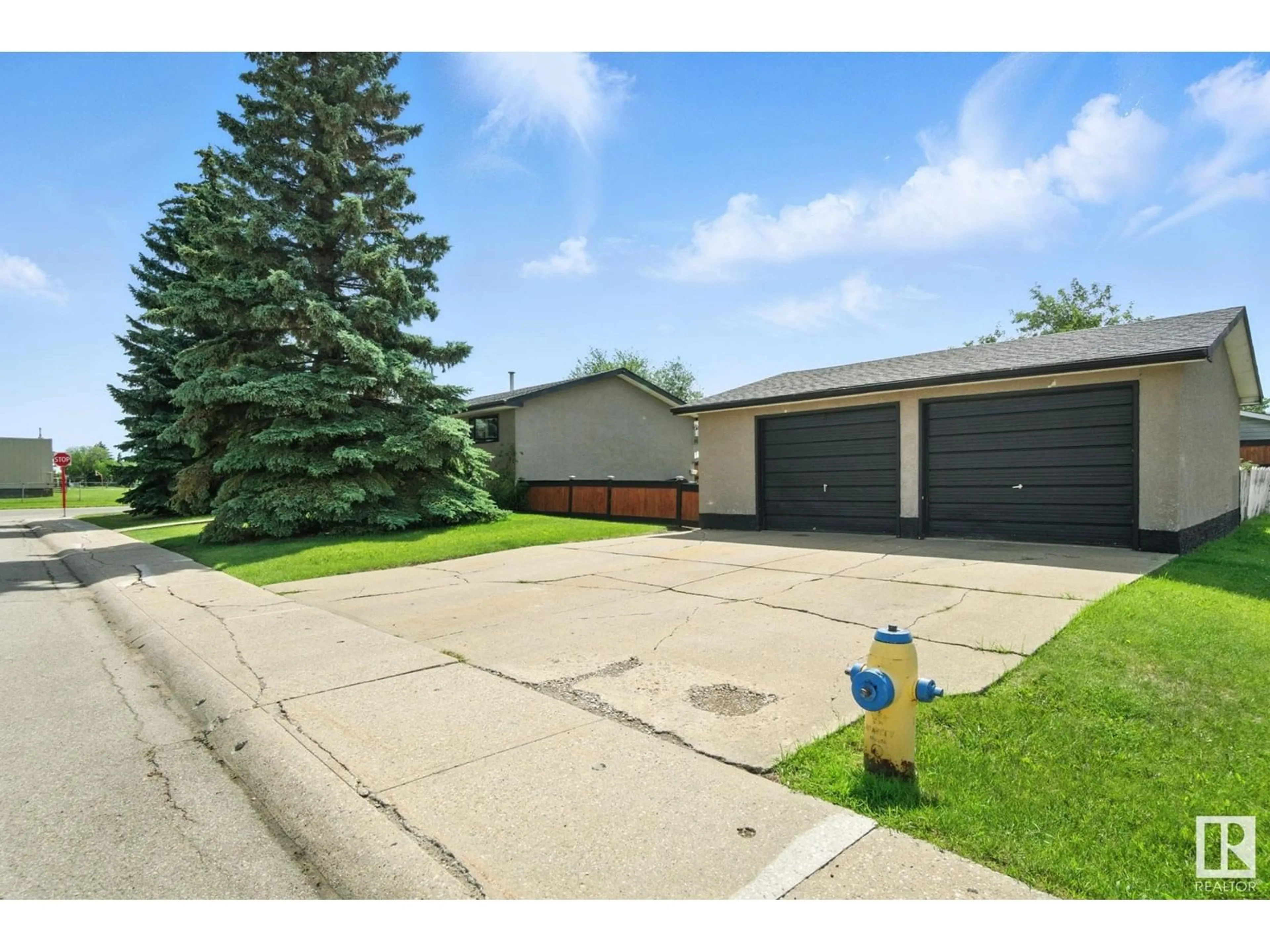 Unknown for 9403 149 AV, Edmonton Alberta T5E5W4