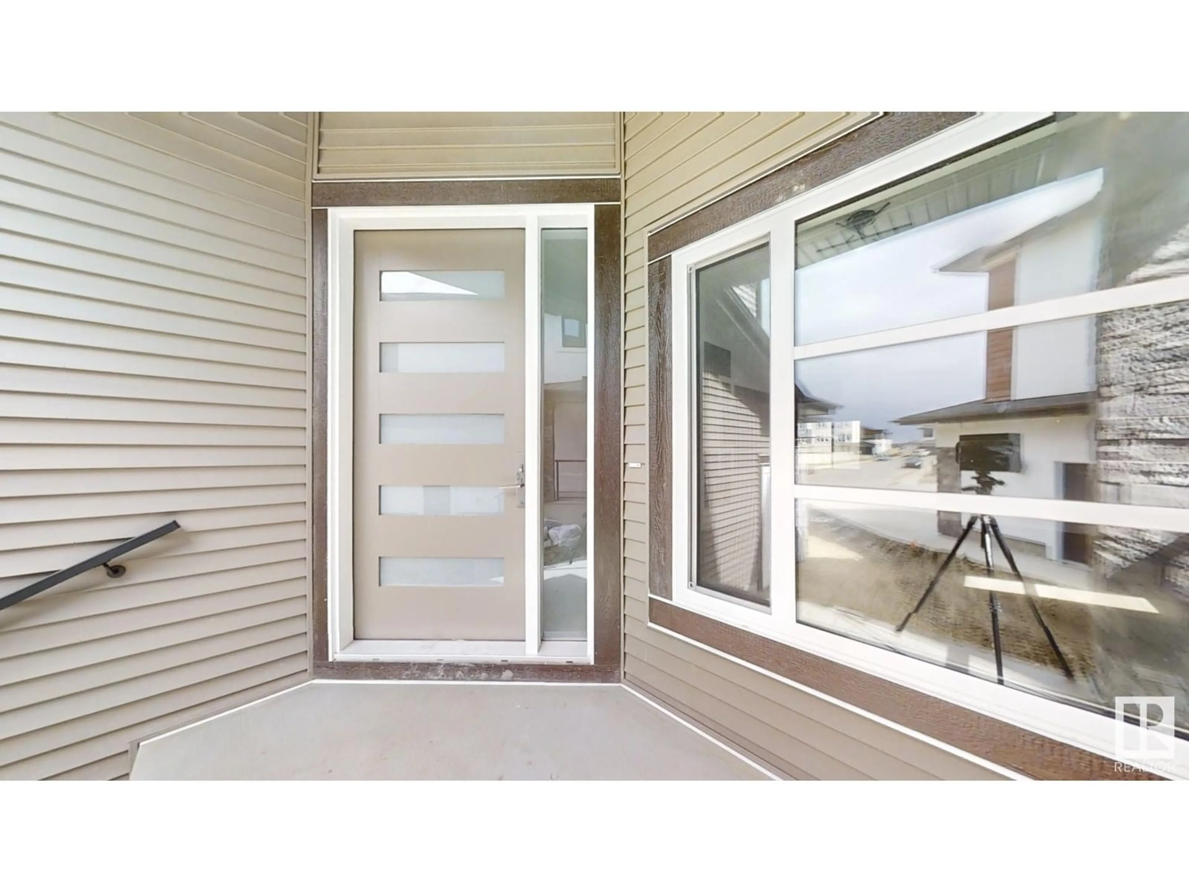 Unknown for 1707 18 ST, Edmonton Alberta T6T2N2
