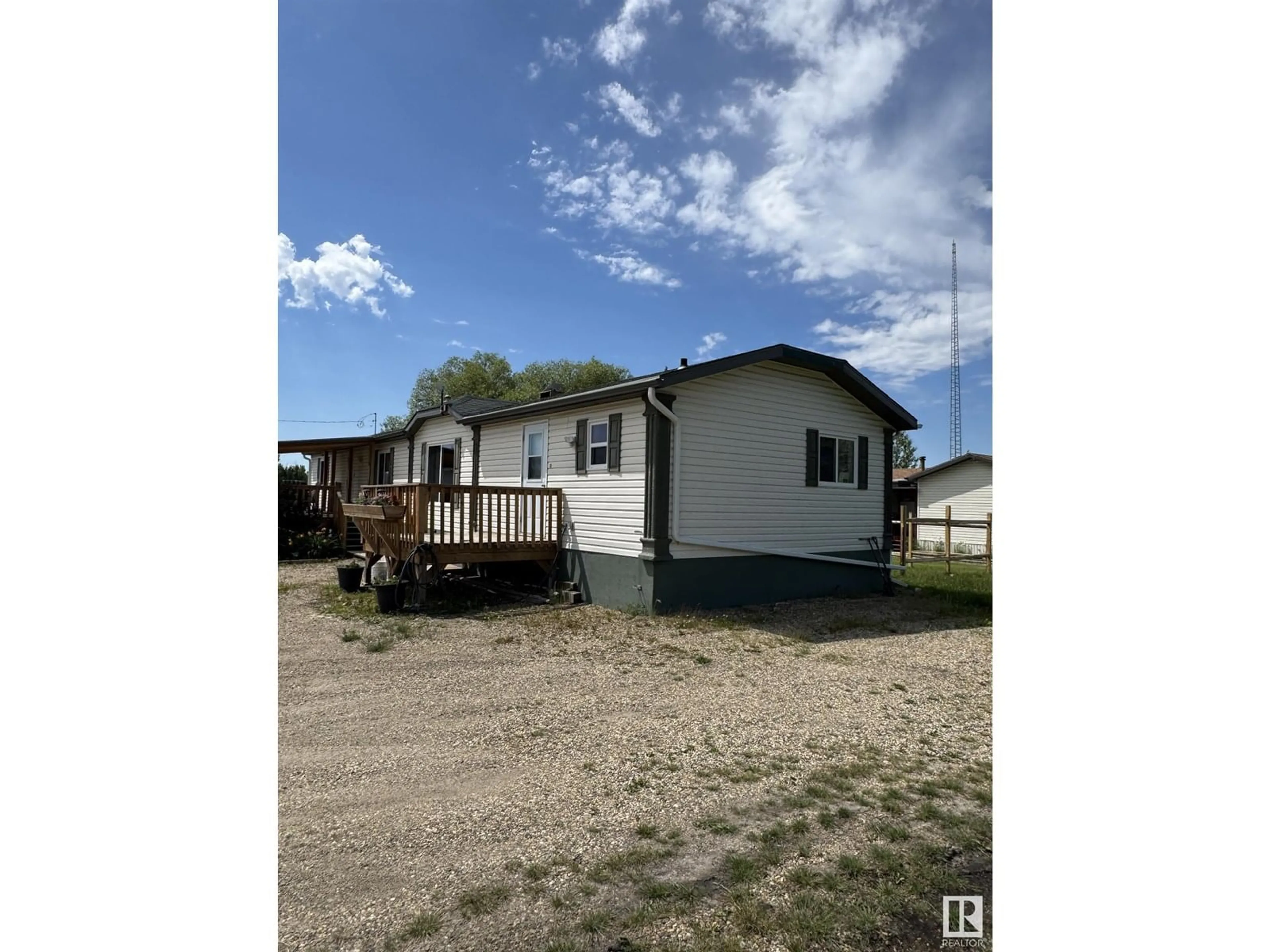 Shed for 4901 46 AV, Violet Grove Alberta T7A2A1