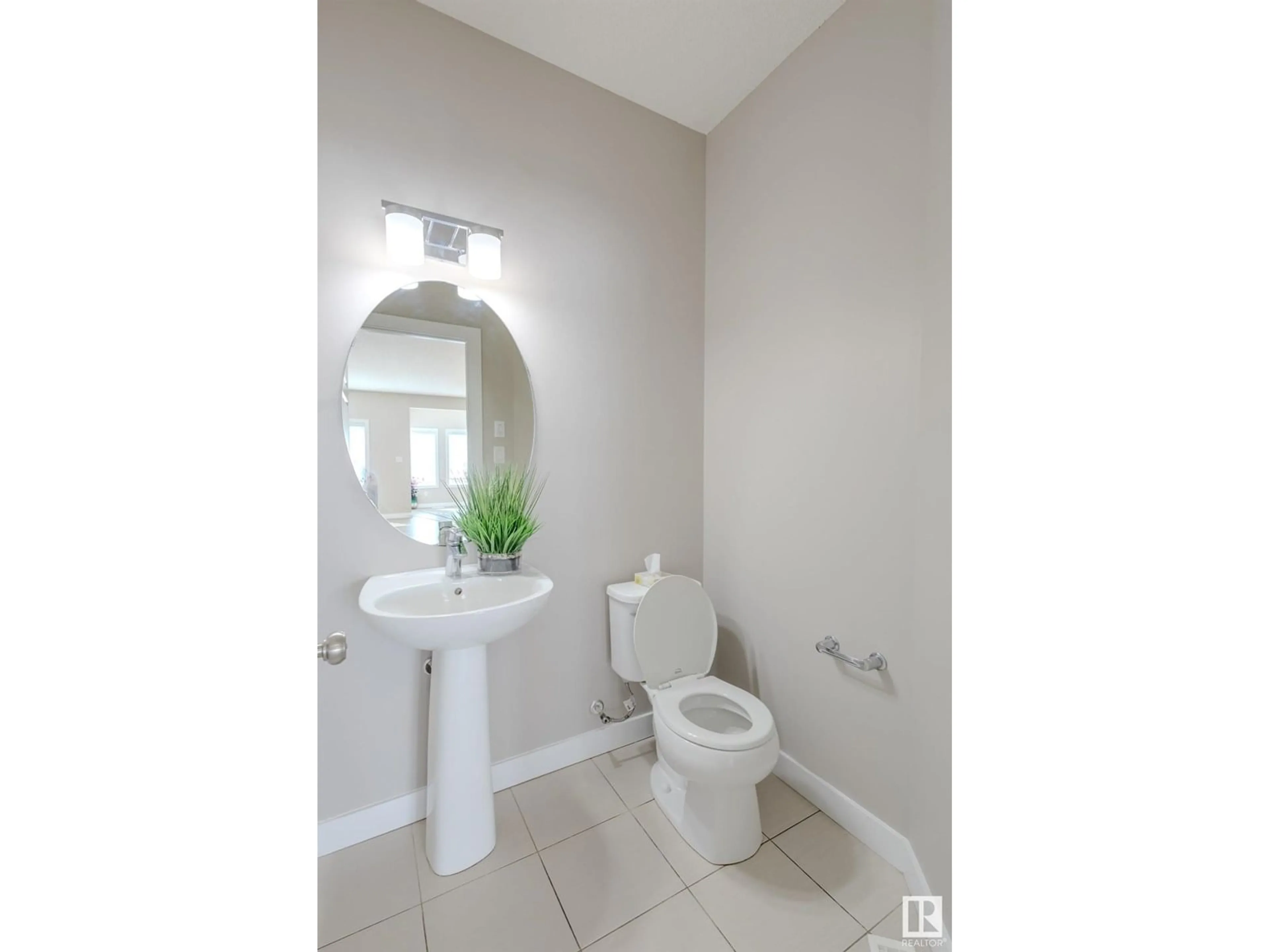Standard bathroom, unknown for 9663 224 ST, Edmonton Alberta T5T7K6