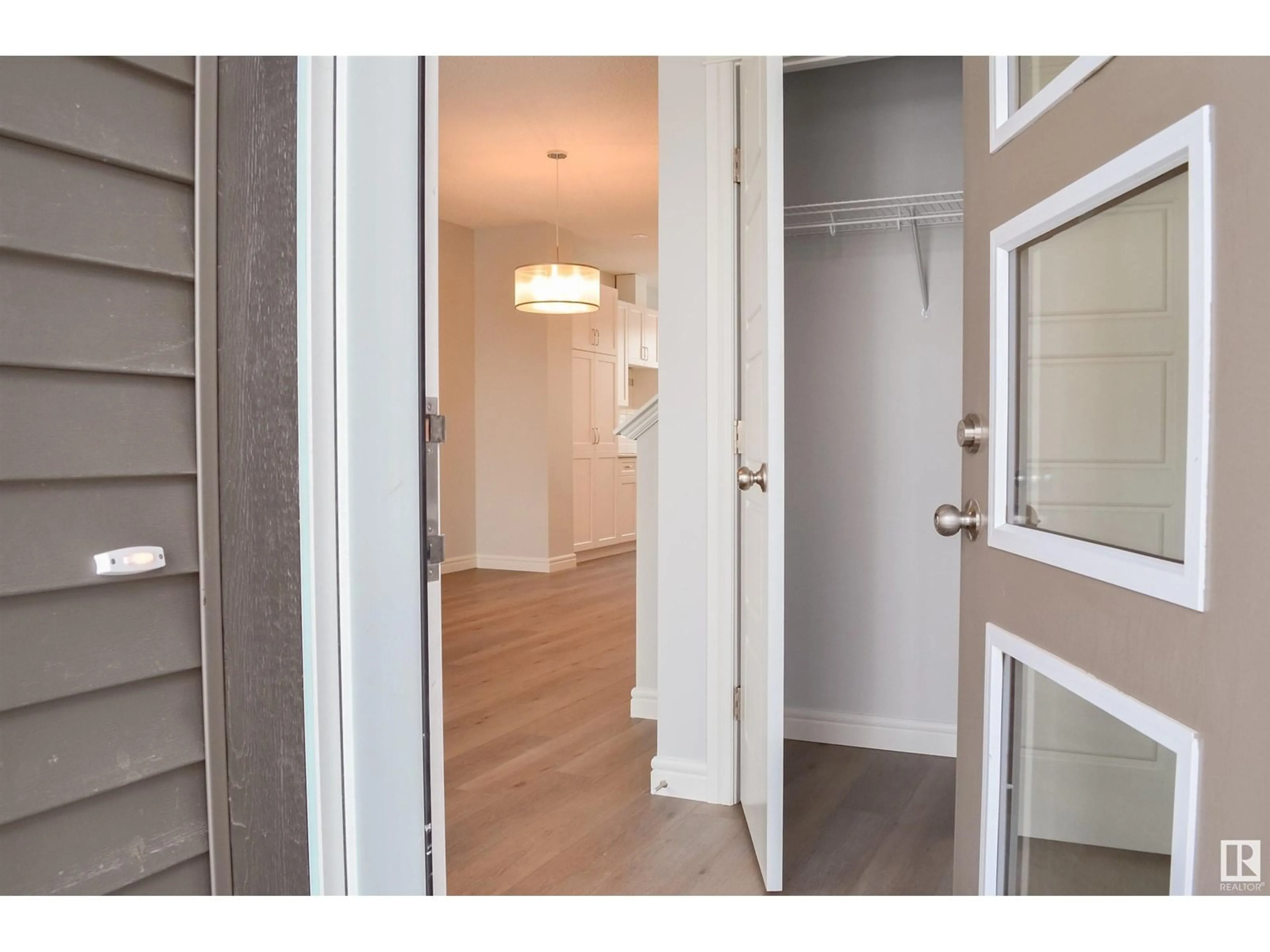 Indoor entryway for NW - 18839 29 AV, Edmonton Alberta T6M3C4